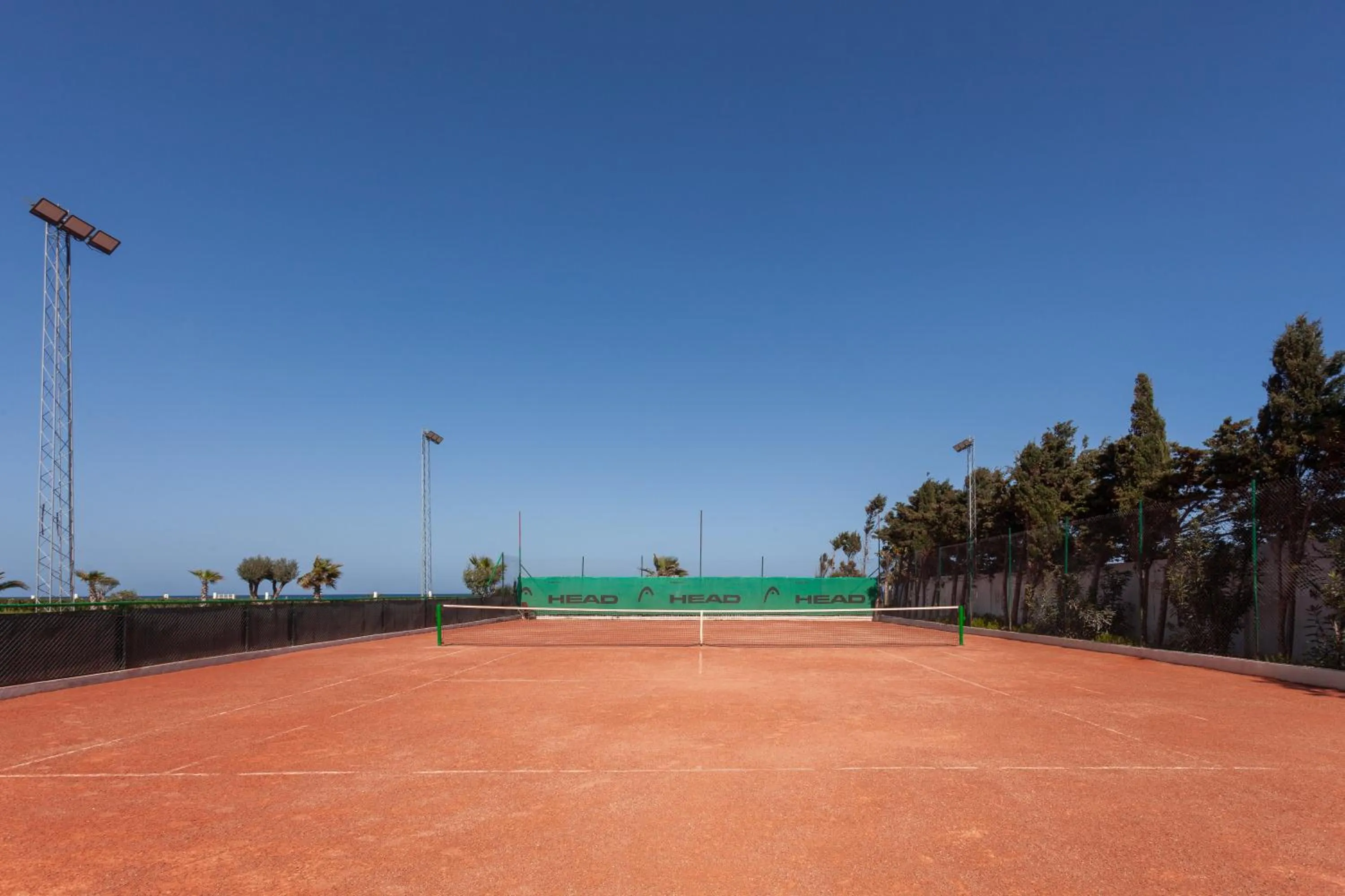 Tennis court in Hotel Nour Congress & Resort