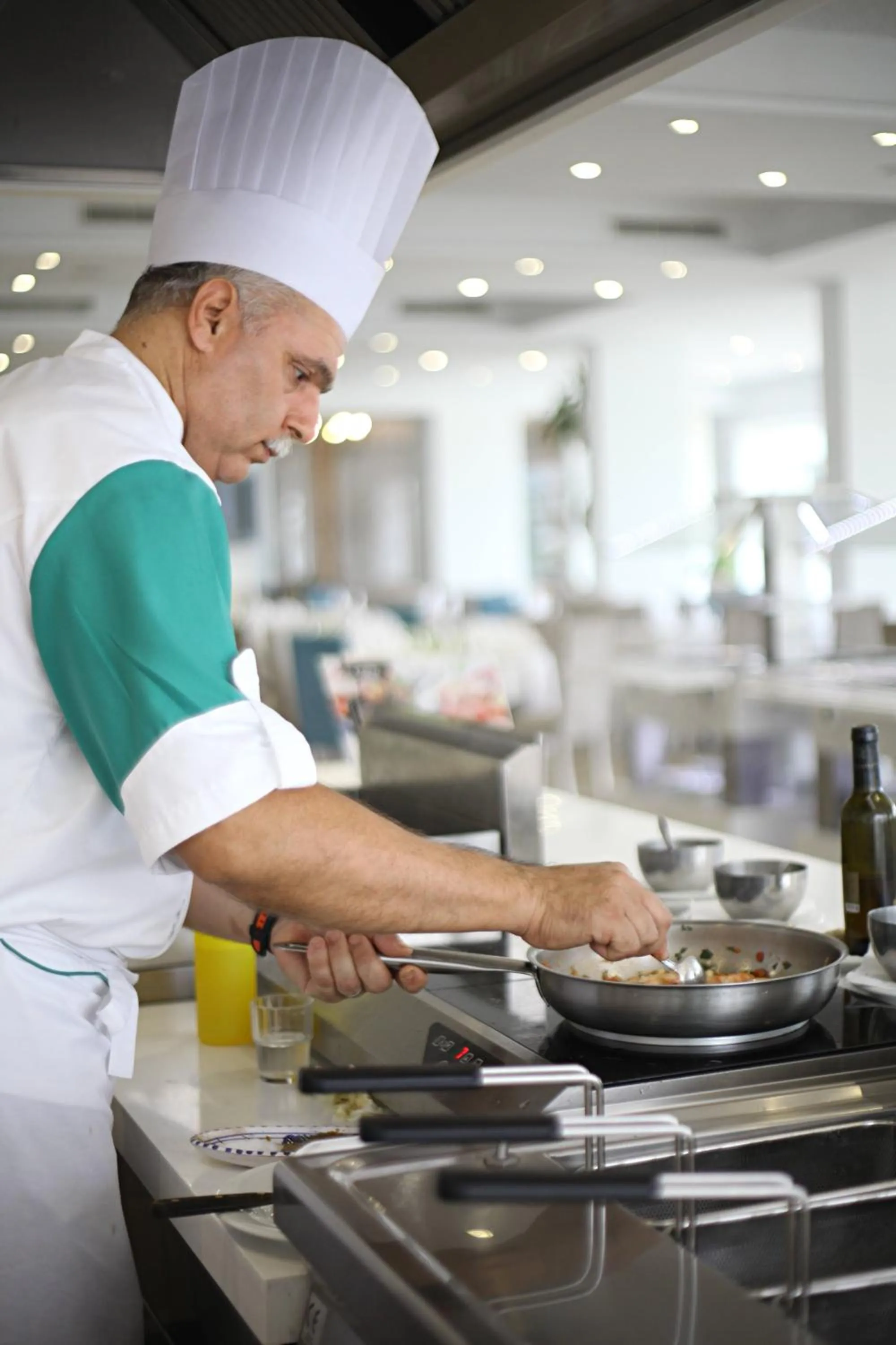 Food and drinks in Hotel Nour Congress & Resort