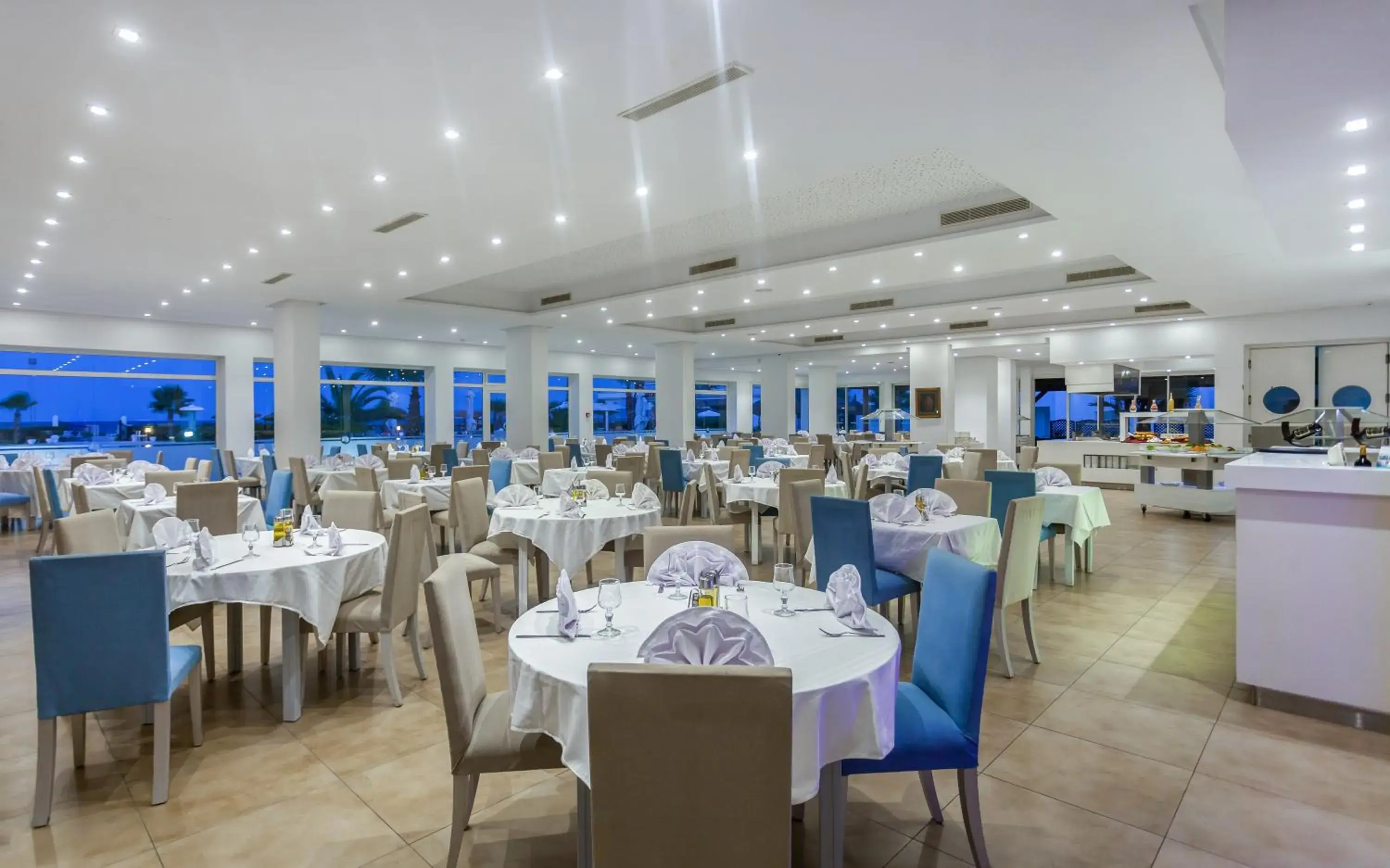 Restaurant/places to eat in Hotel Nour Congress & Resort Restaurant/places to eat in Hotel Nour Congress & Resort