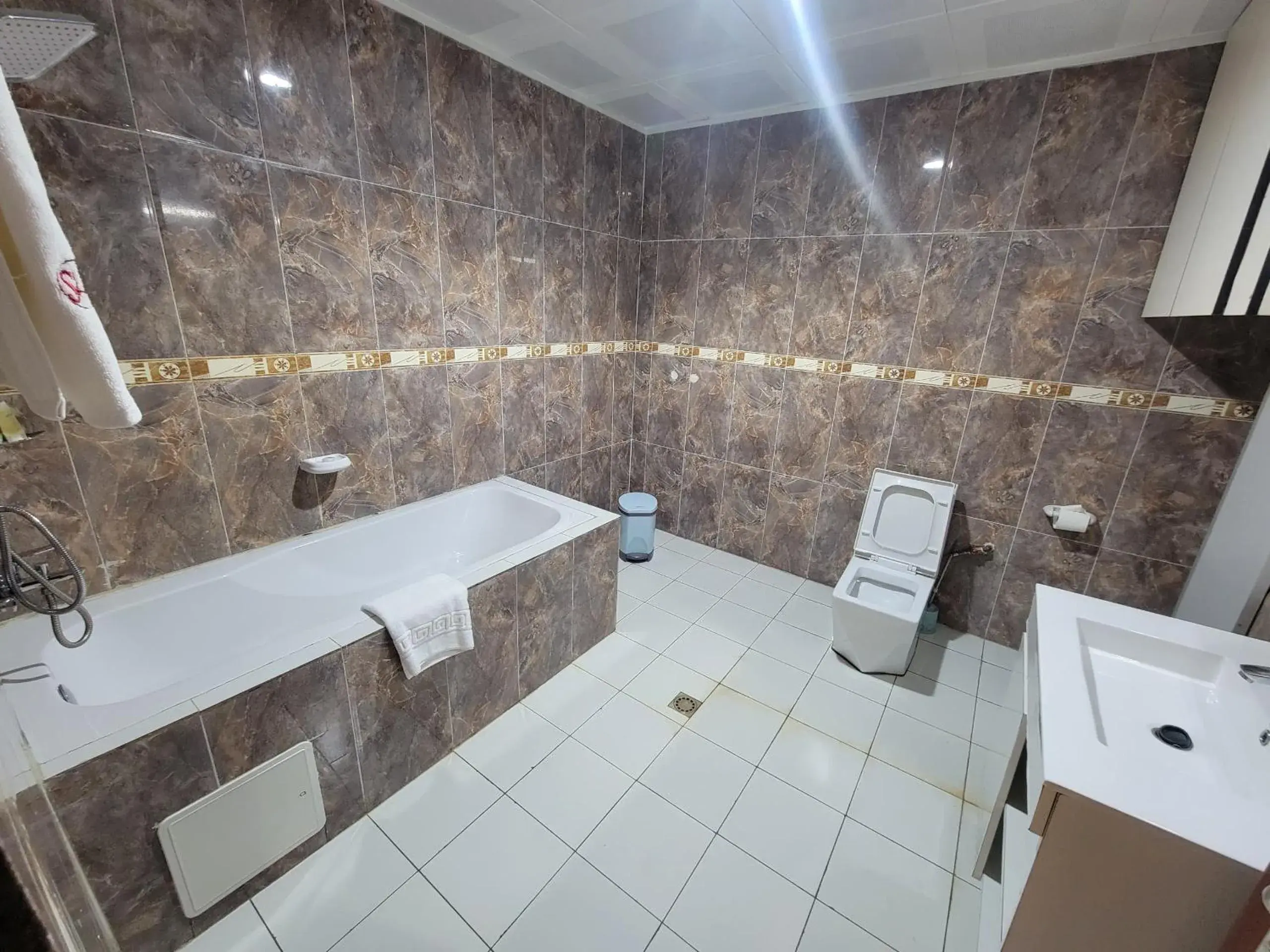 Deluxe Family Room - single occupancy in Safyad Hotel Deluxe Family Room - single occupancy in Safyad Hotel