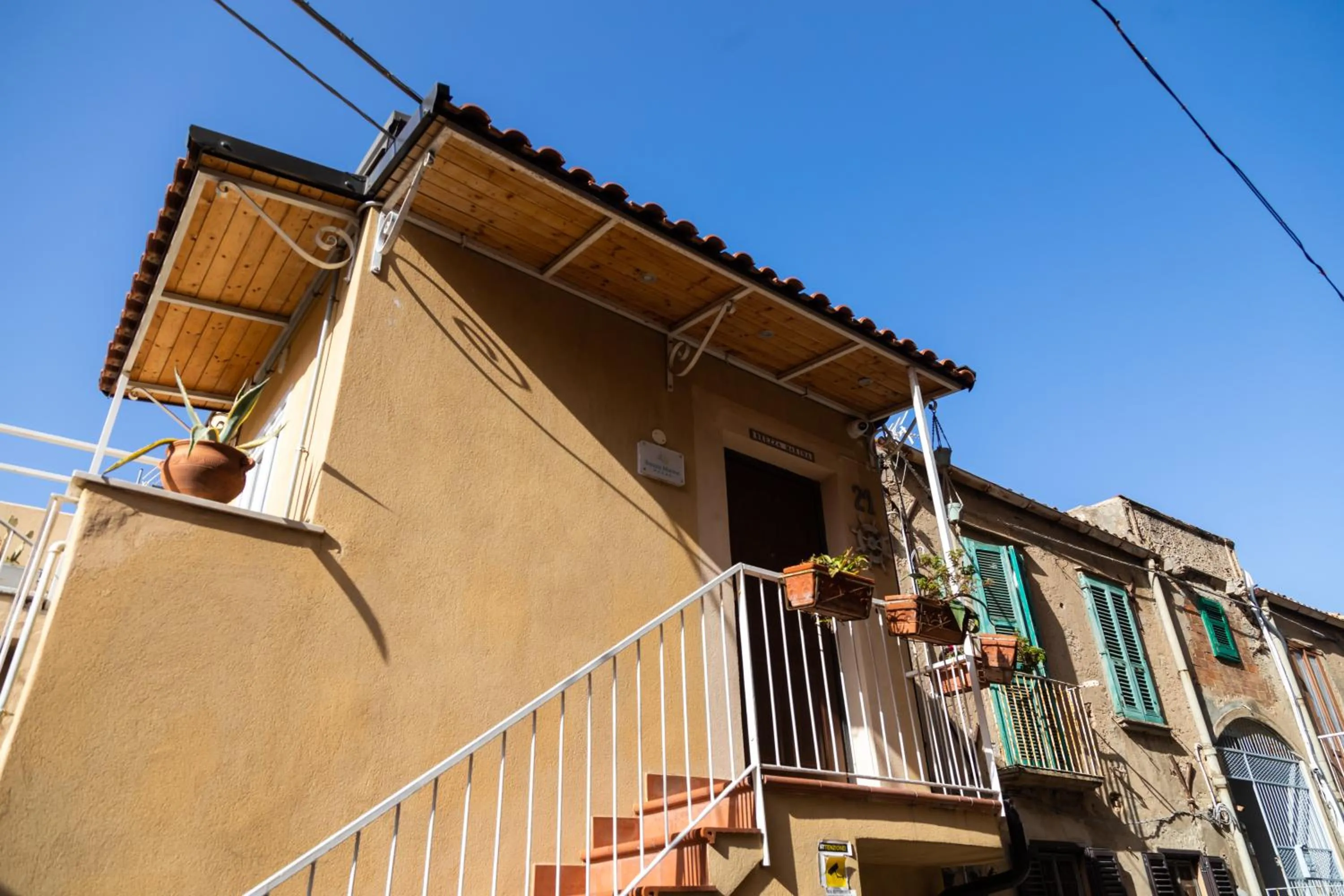 Property building in Brezza Marina