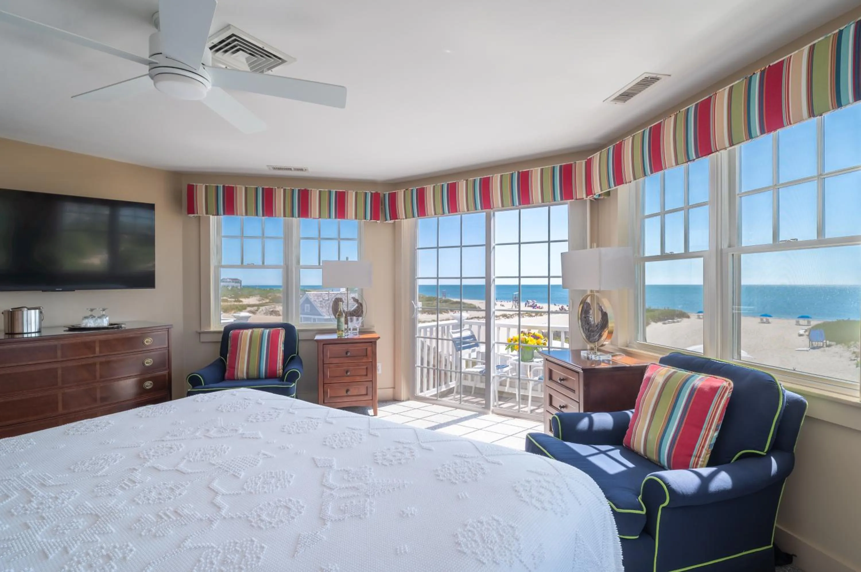 Bed in Winstead Beach Resort