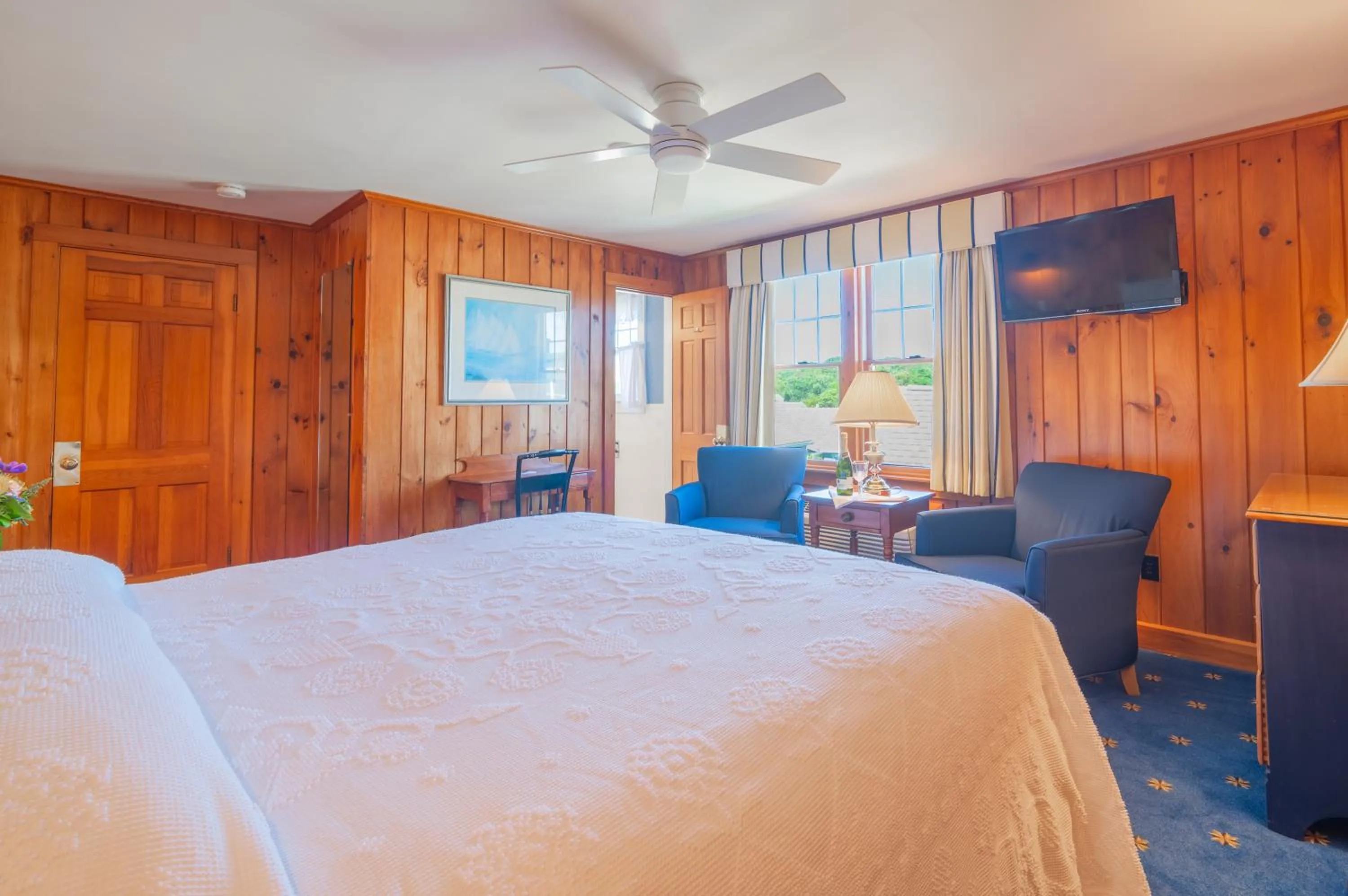 Bed in Winstead Beach Resort