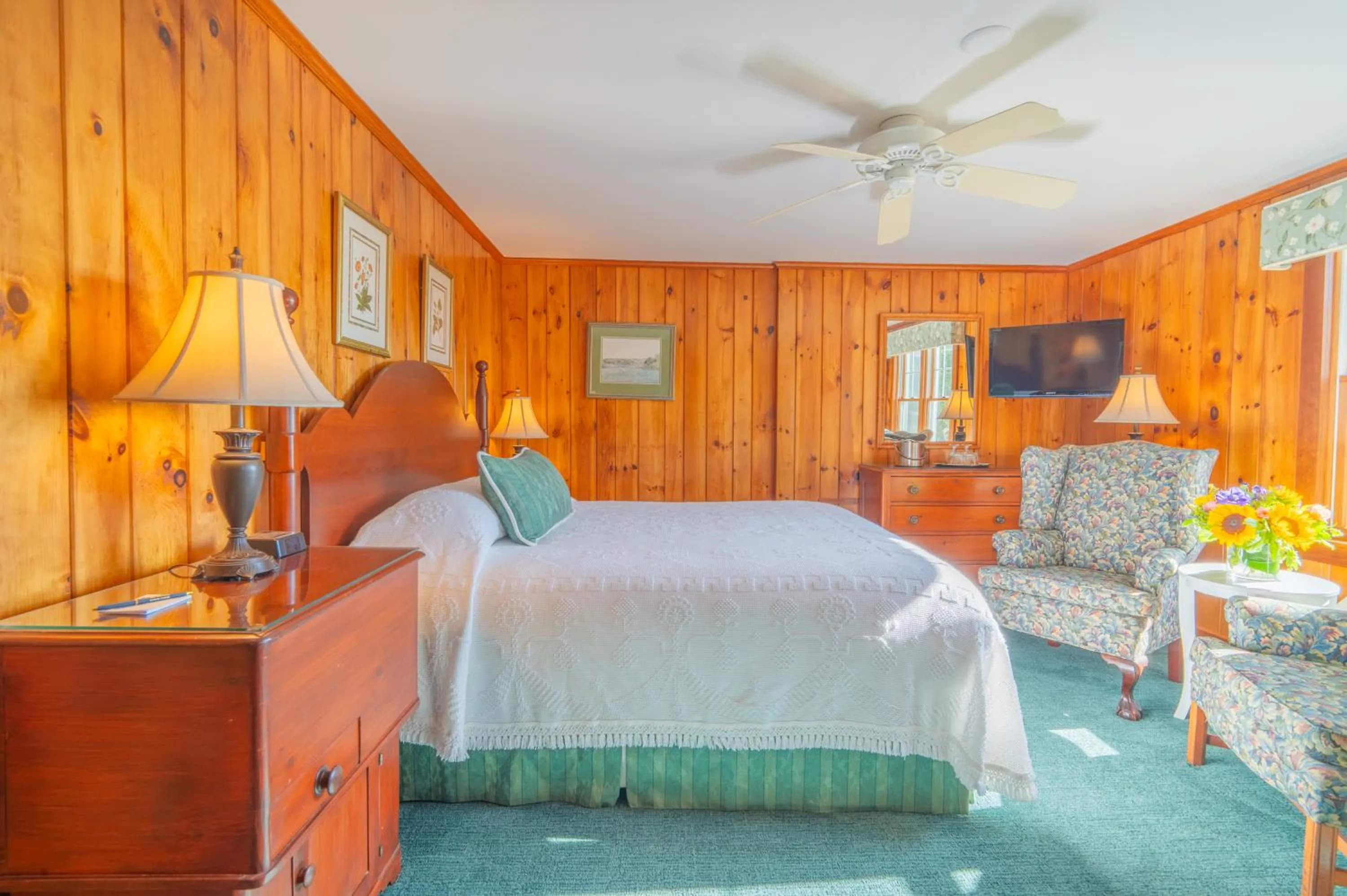 Bedroom, Bed in Winstead Beach Resort