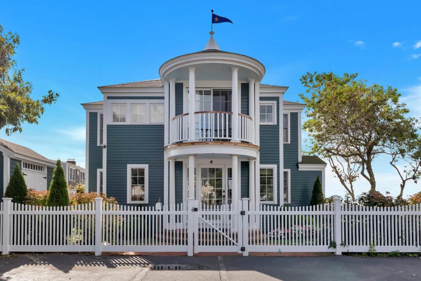 Property building in Winstead Beach Resort