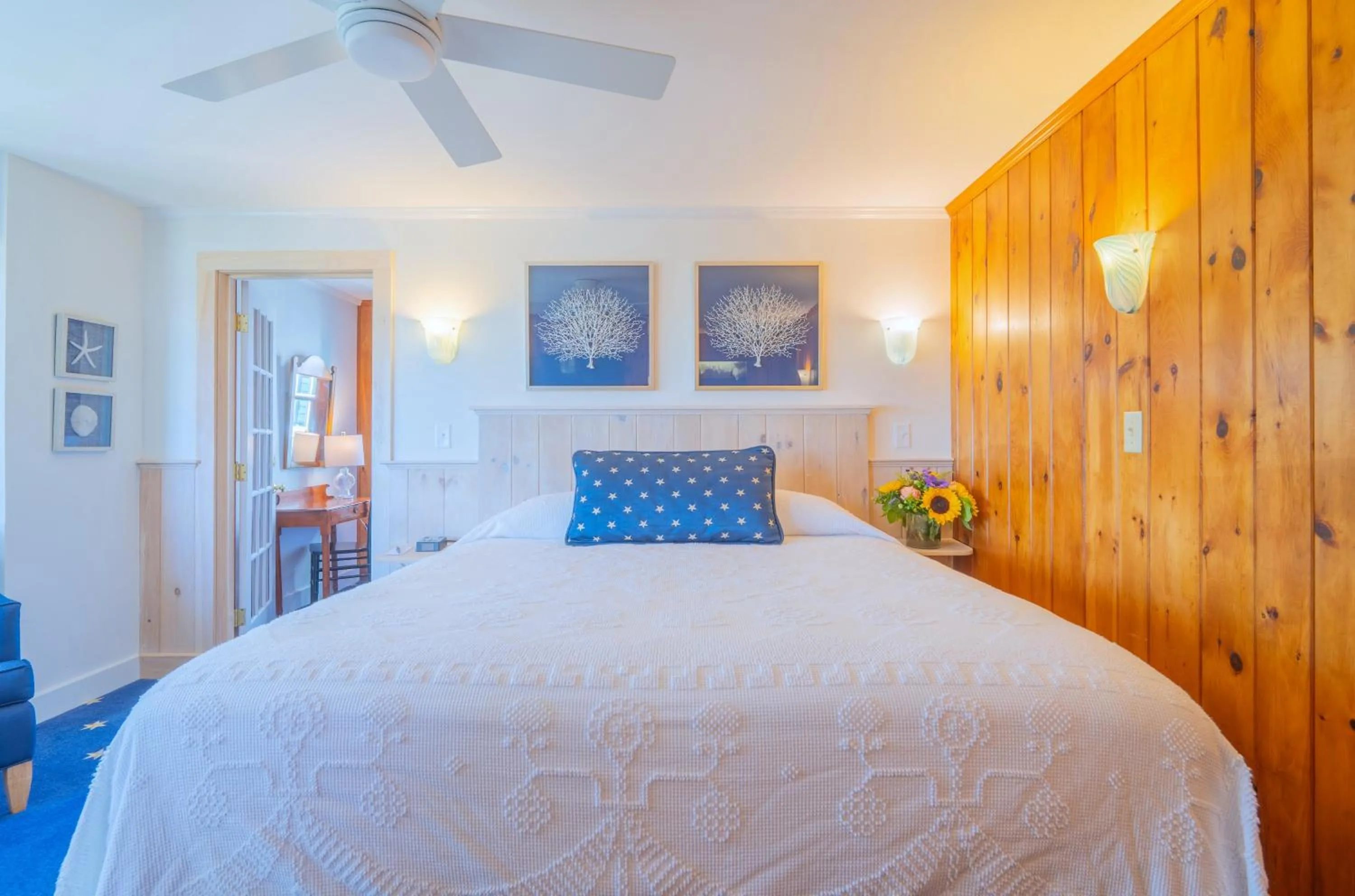 Bed in Winstead Beach Resort