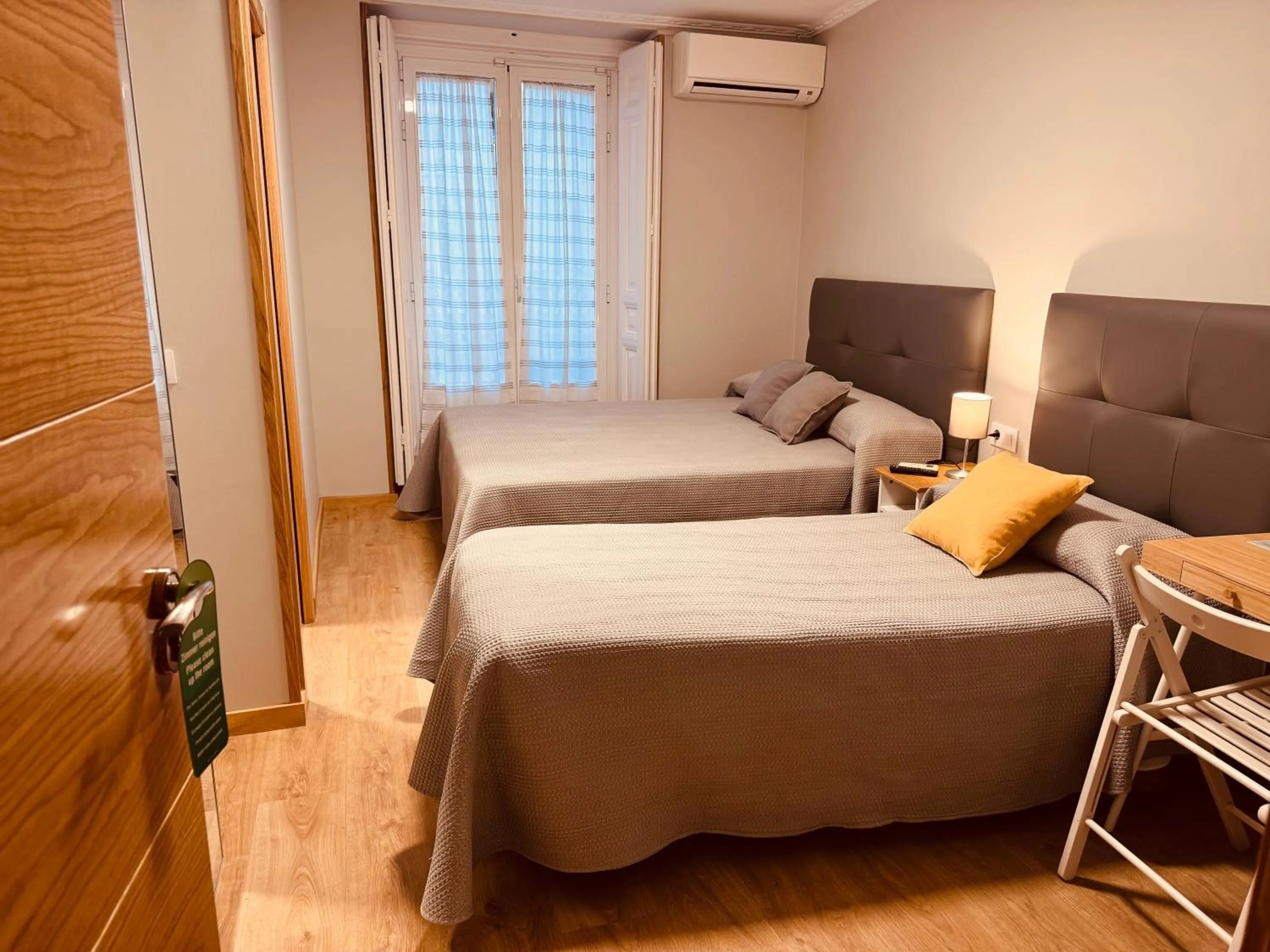 Photo of the whole room, Bed in Hostal Patria Madrid