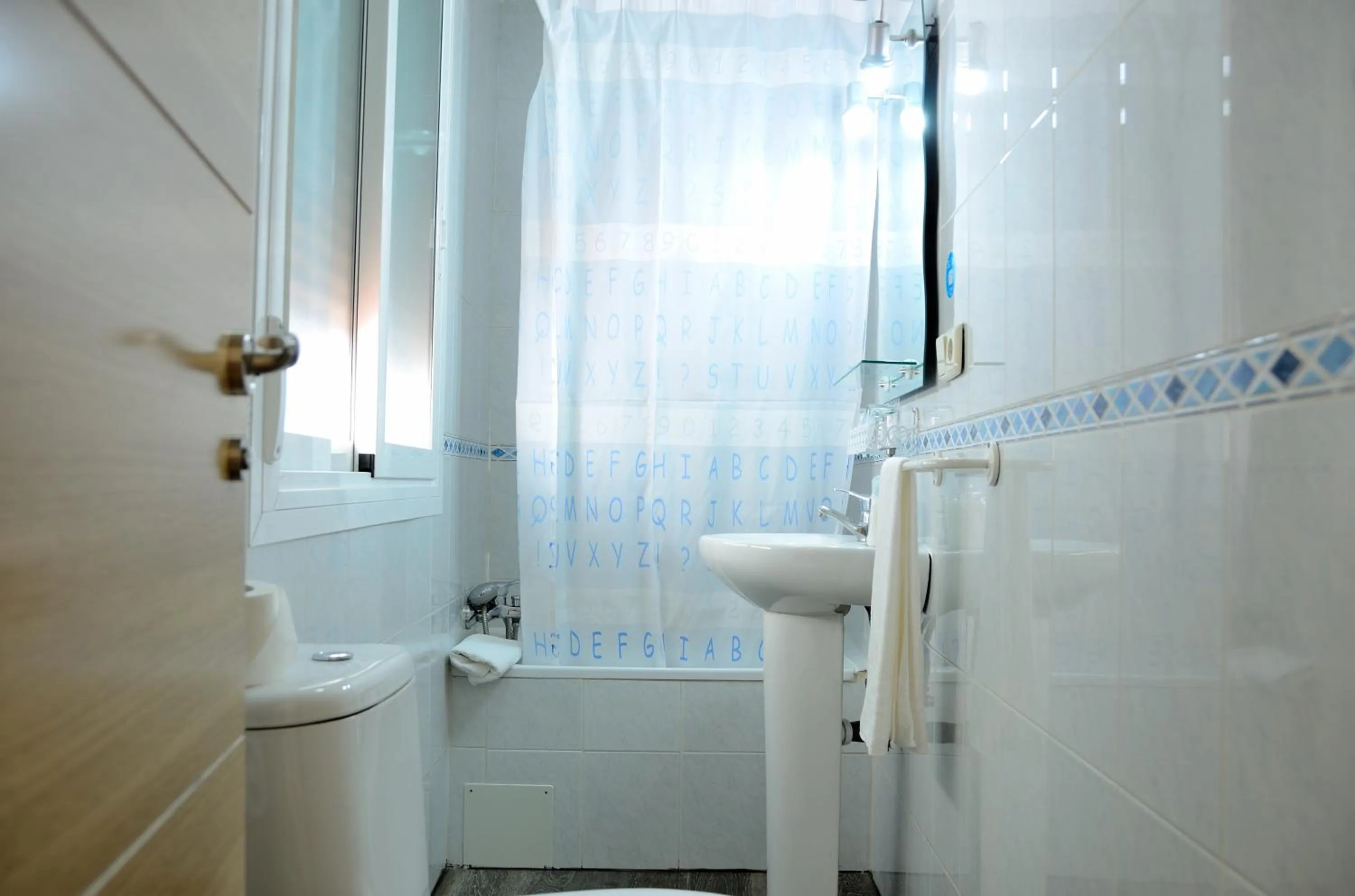 Bathroom in Hostal Patria Madrid