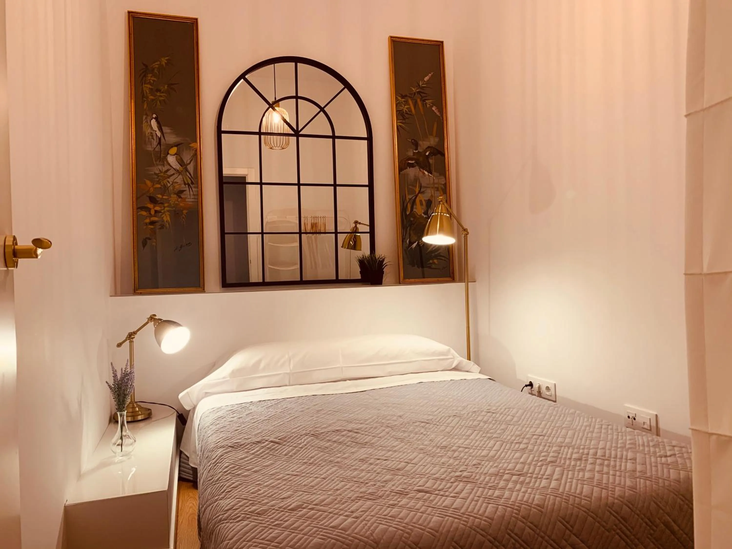 Bed in Hostal Patria Madrid