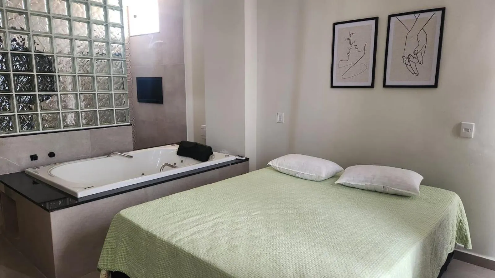 Photo of the whole room, Bed in Vila Caluca Olimpia - Flats & Suites