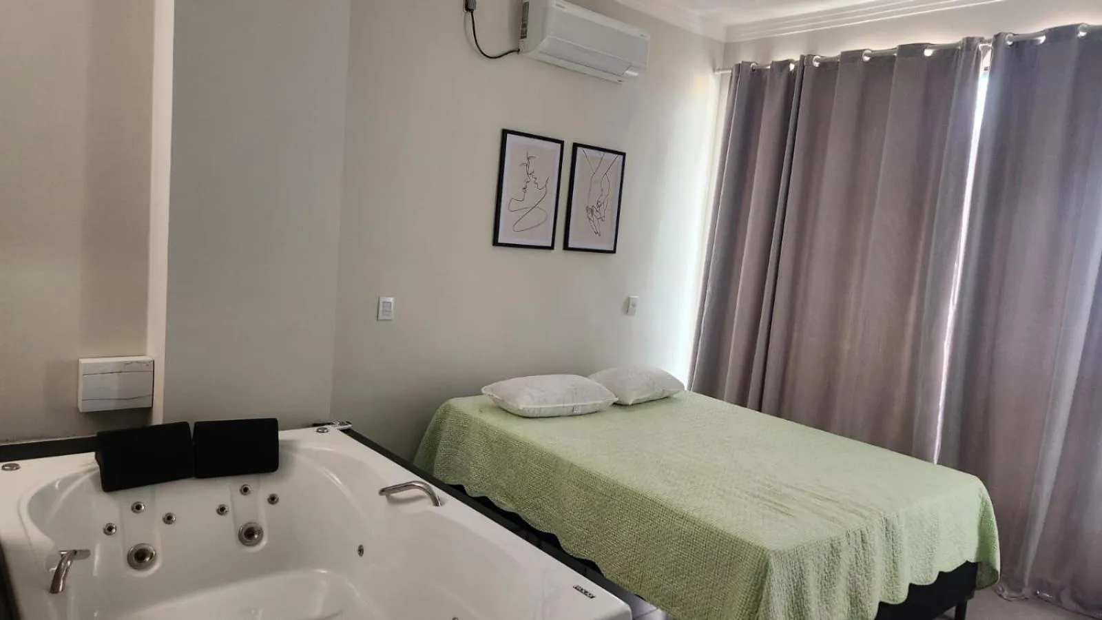 Bed in Vila Caluca Olimpia - Flats & Suites