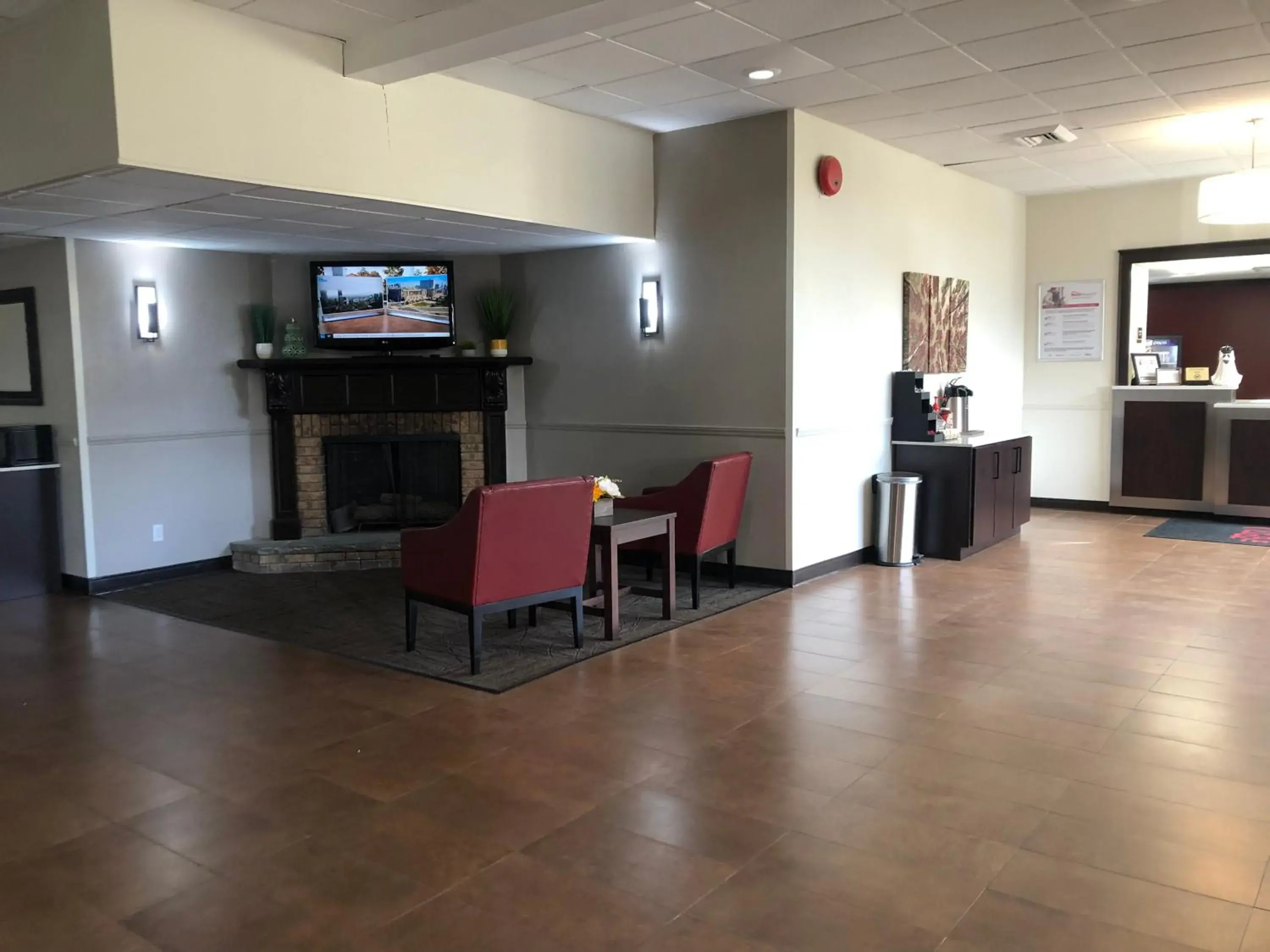 Living room in Red Roof Inn Norwich Living room in Red Roof Inn Norwich
