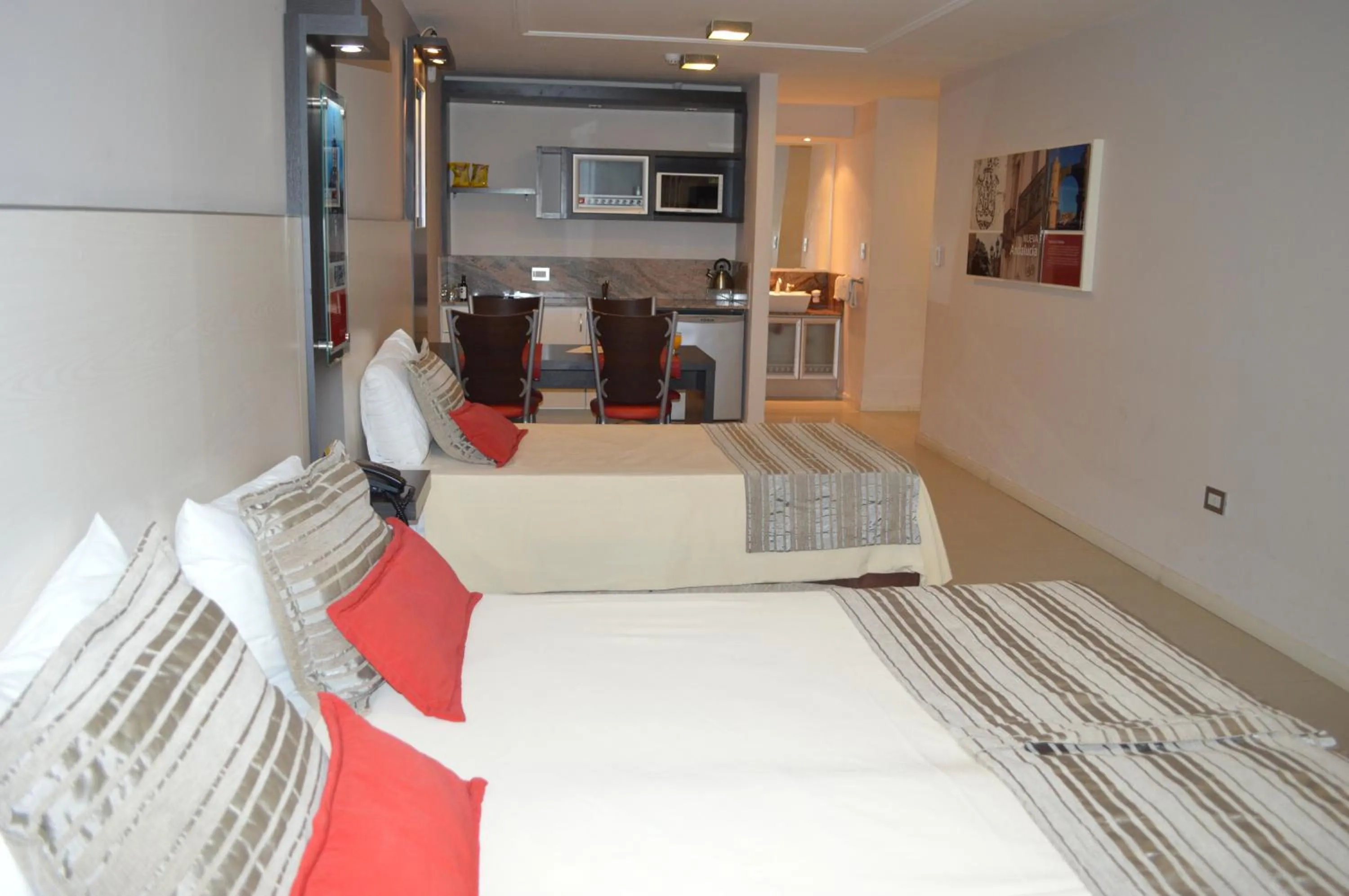 Photo of the whole room, Bed in Sol de Piedra Apart, Suites & Spa