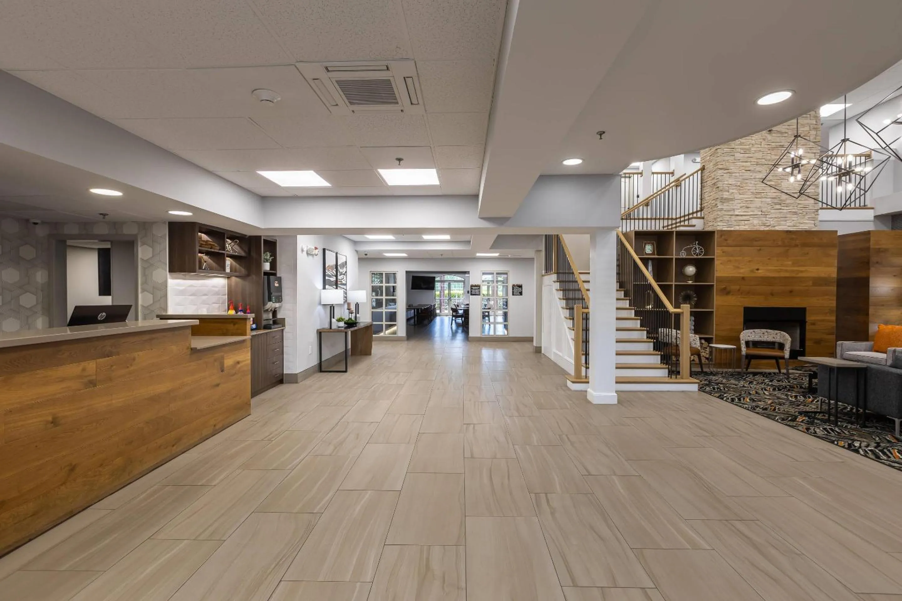 Lobby or reception in Country Inn & Suites by Radisson, Lake Norman Huntersville, NC