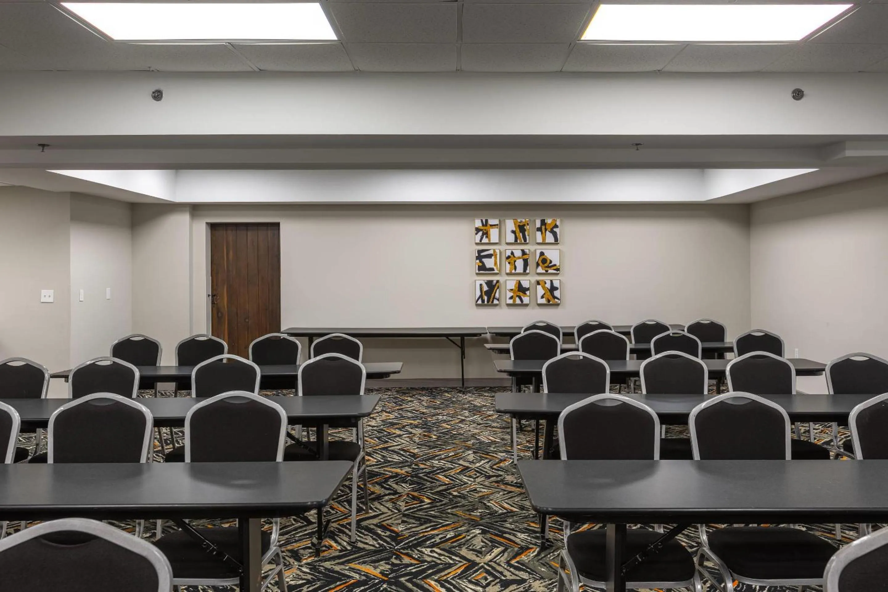 Meeting/conference room in Country Inn & Suites by Radisson, Lake Norman Huntersville, NC