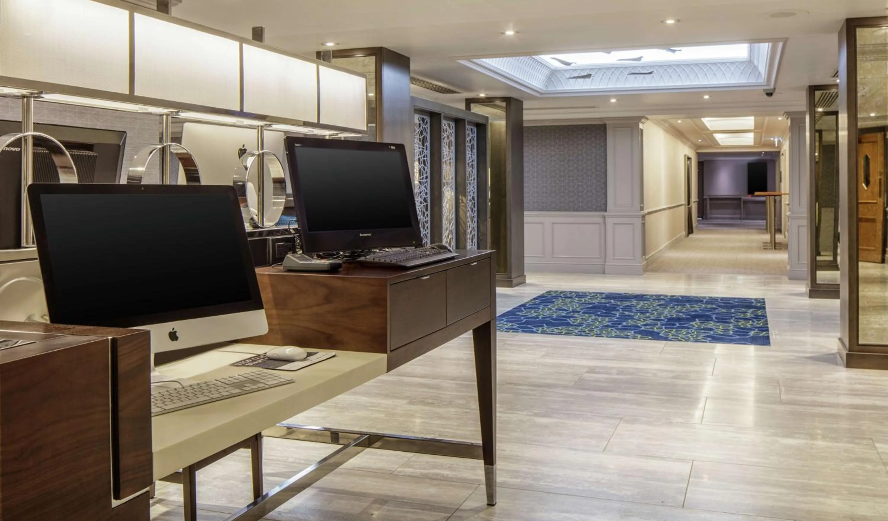 Business facilities in Hilton East Midlands Airport