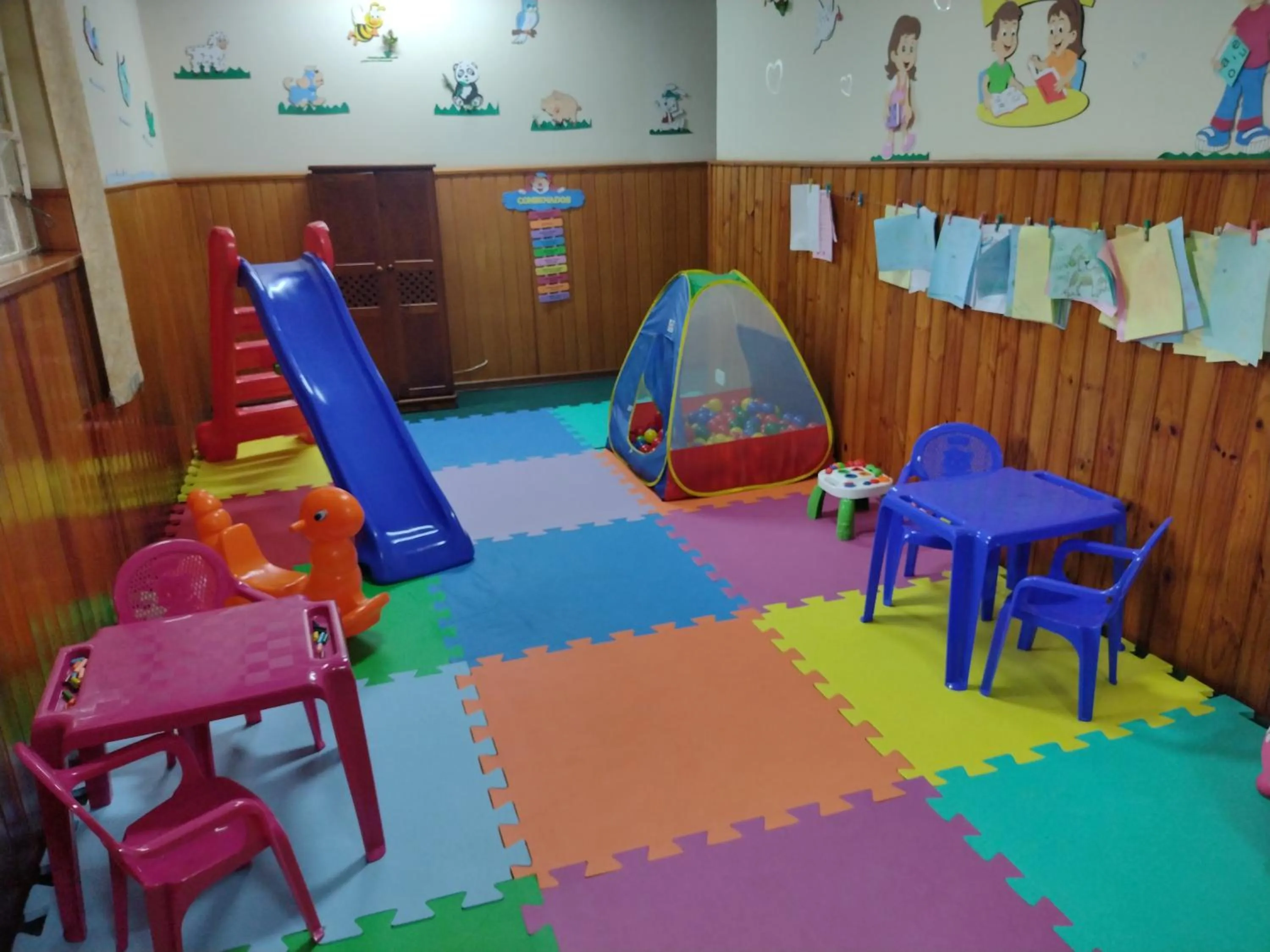 children in Hotel Casa São José