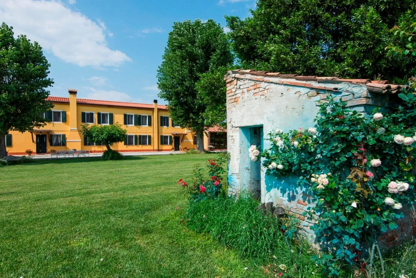 Facade/entrance in Antica Vigna