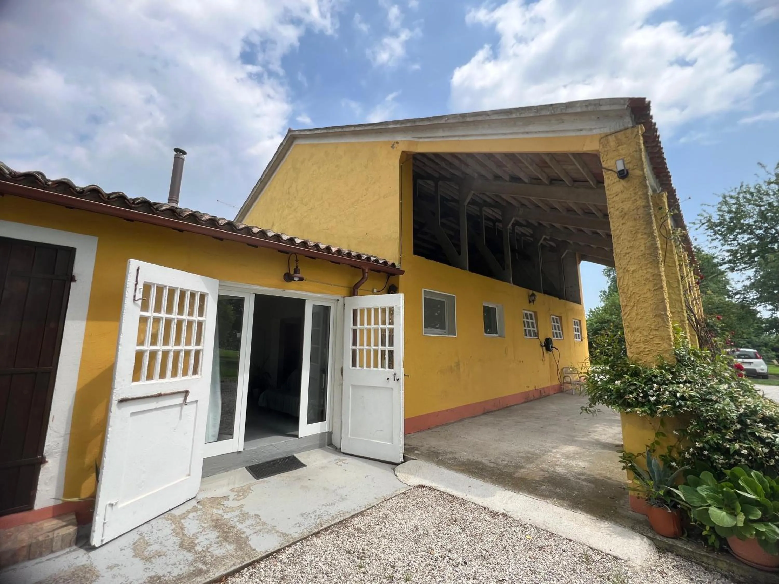Property building in Antica Vigna