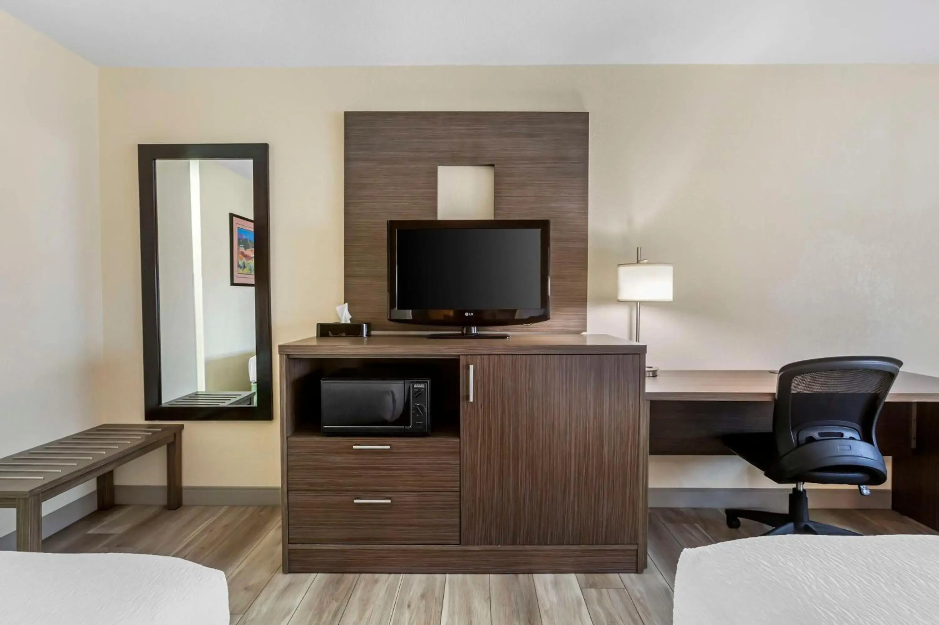 Bedroom, Bed in Best Western Superstition Springs Inn Bedroom, Bed in Best Western Superstition Springs Inn