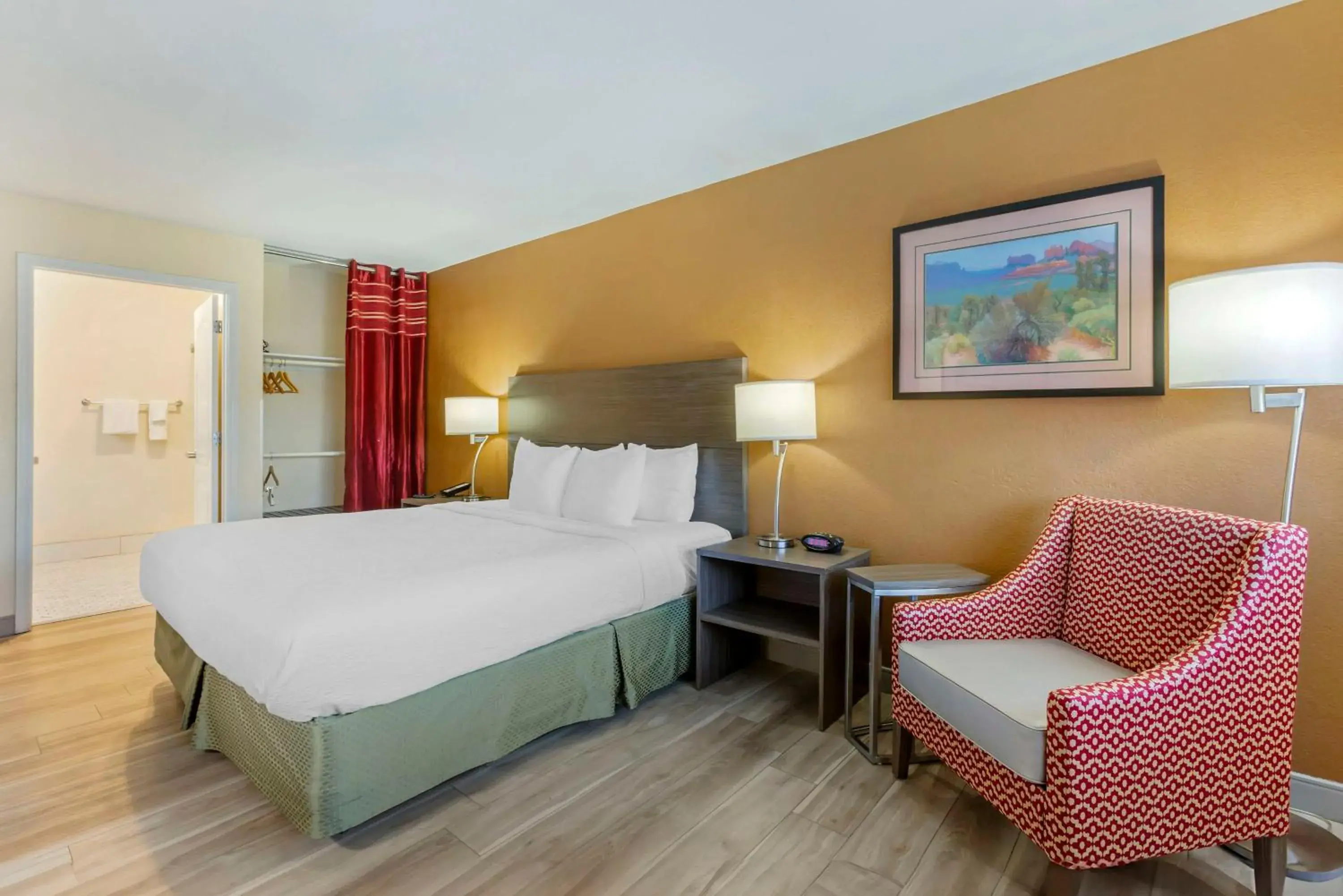 Bedroom, Bed in Best Western Superstition Springs Inn Bedroom, Bed in Best Western Superstition Springs Inn