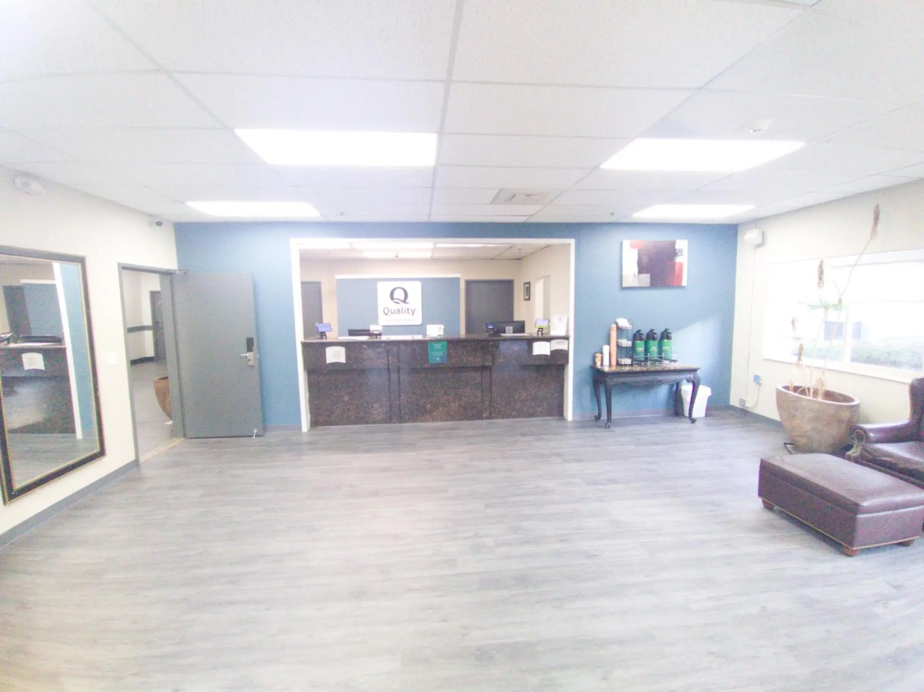 Lobby or reception in Quality Inn & Suites Wilsonville Lobby or reception in Quality Inn & Suites Wilsonville