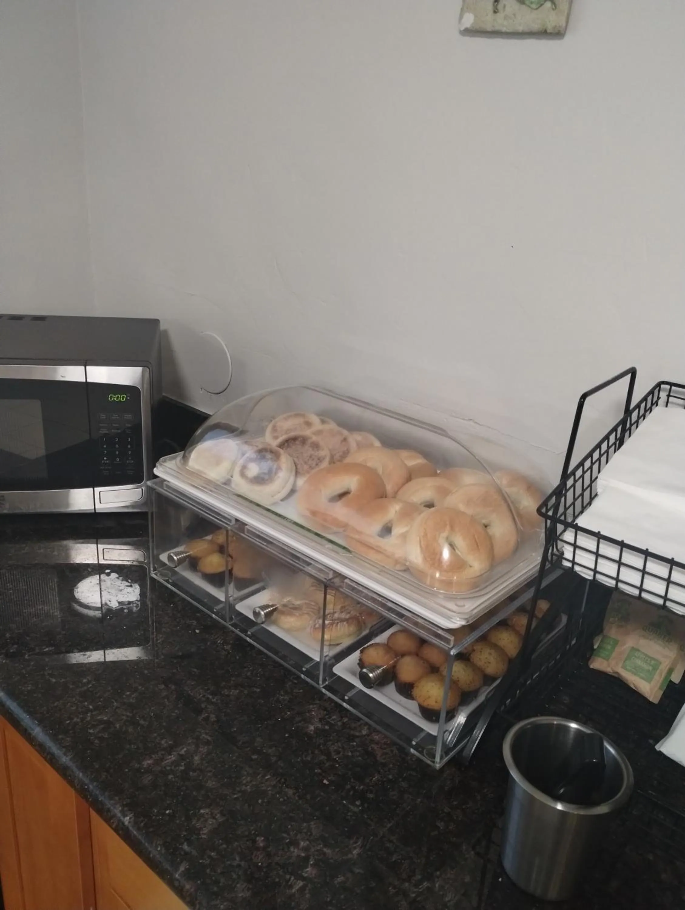 Food in Quality Inn & Suites Wilsonville