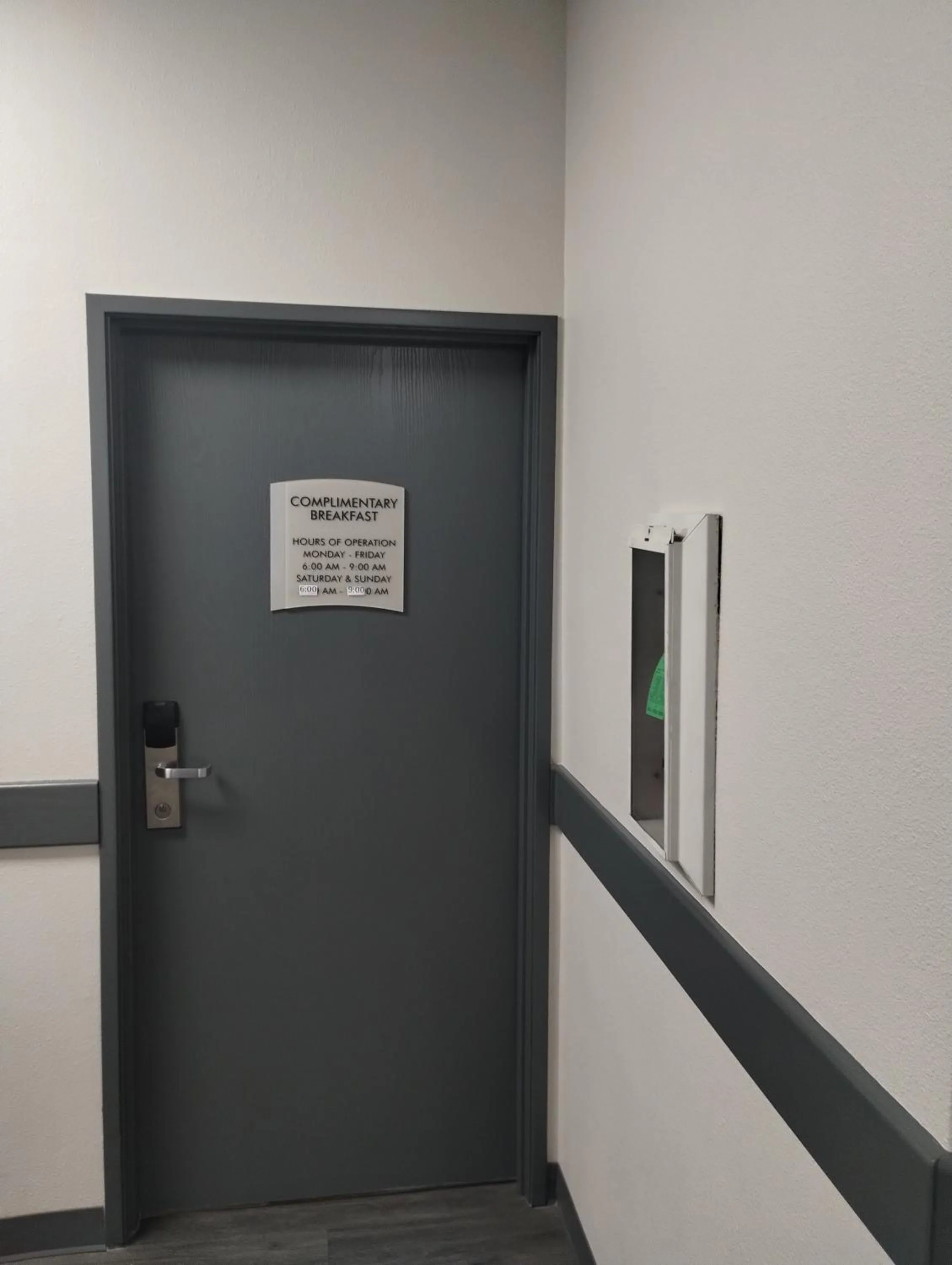 Property building in Quality Inn & Suites Wilsonville