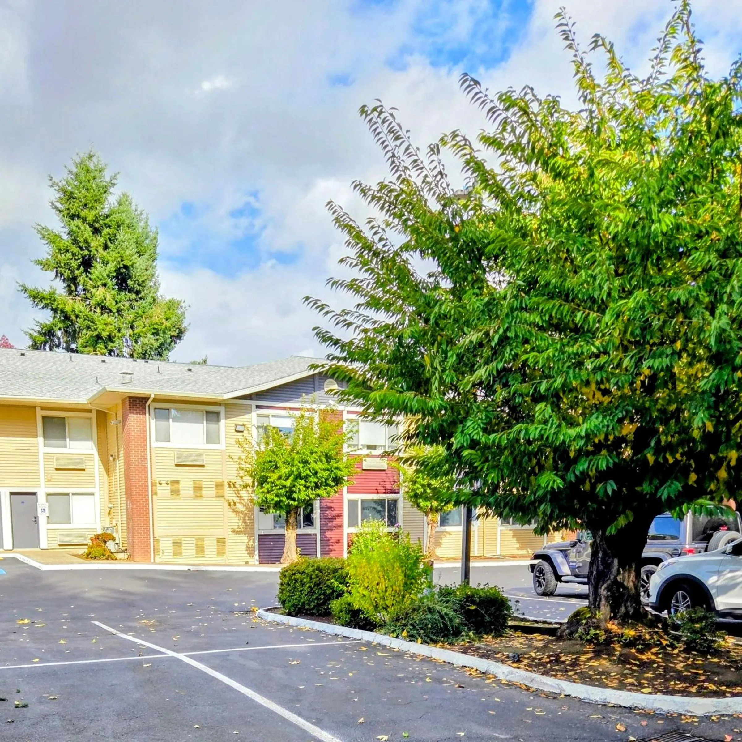 Property building in Quality Inn & Suites Wilsonville