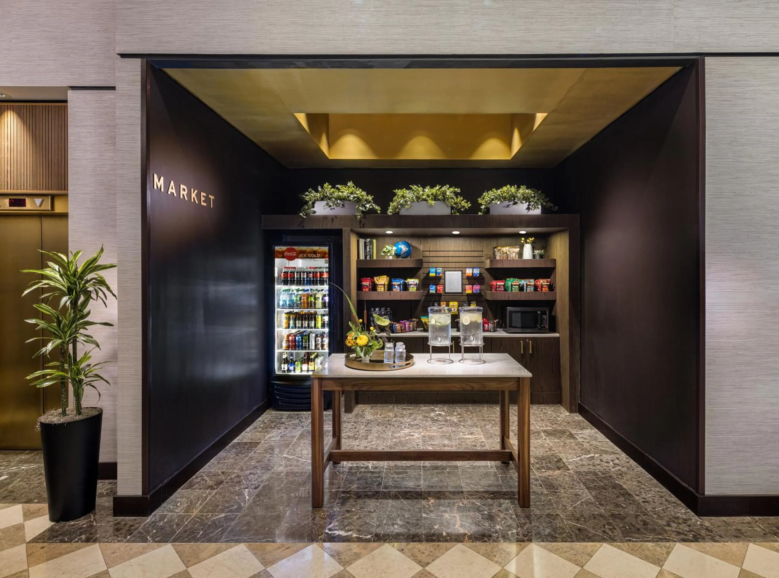 Crowne Plaza Cleveland at Playhouse Square by IHG