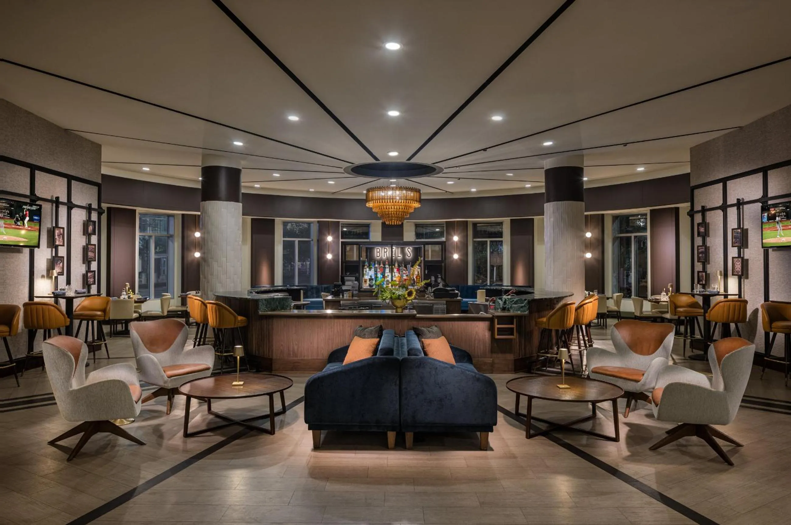 Restaurant/places to eat in Crowne Plaza Cleveland at Playhouse Square by IHG