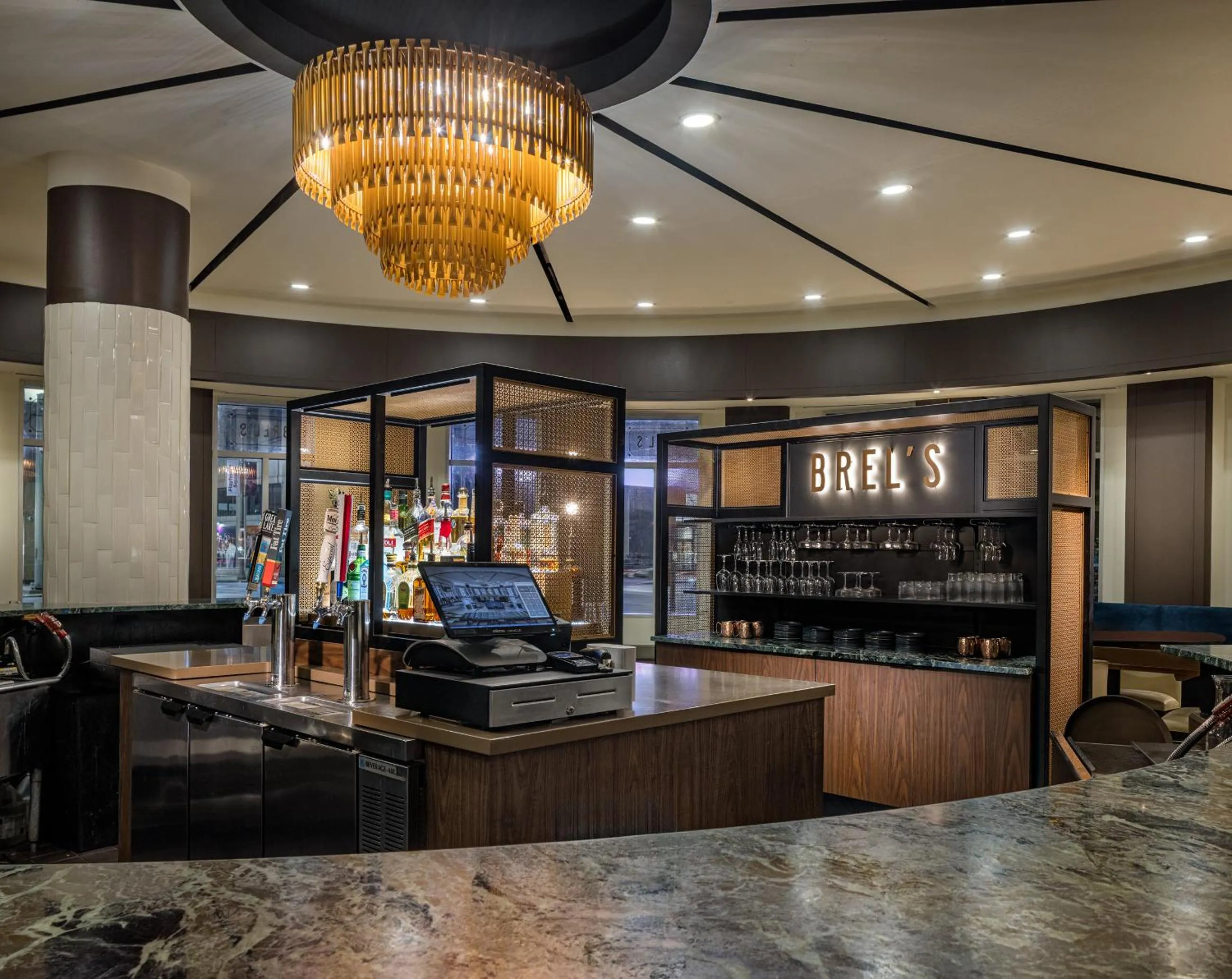 Lounge or bar in Crowne Plaza Cleveland at Playhouse Square by IHG