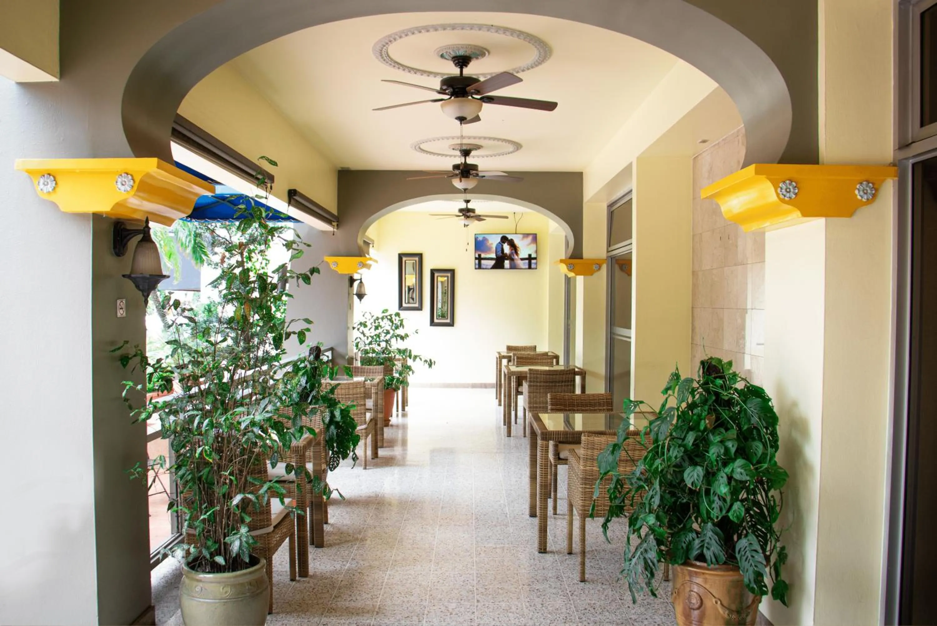 Restaurant/places to eat in Hotel Plaza San Martin