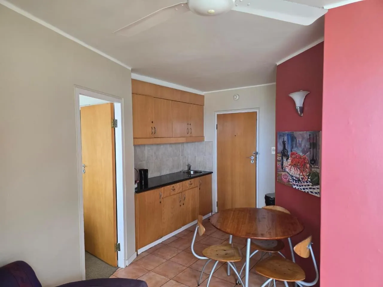 Kitchen or kitchenette in False Bay Inn