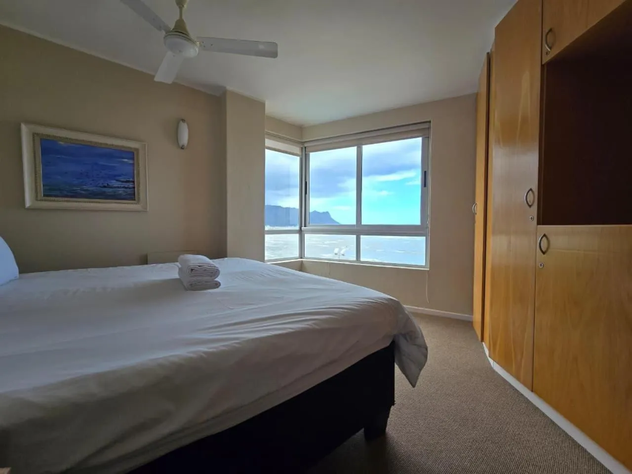 Sea view, Bed in False Bay Inn
