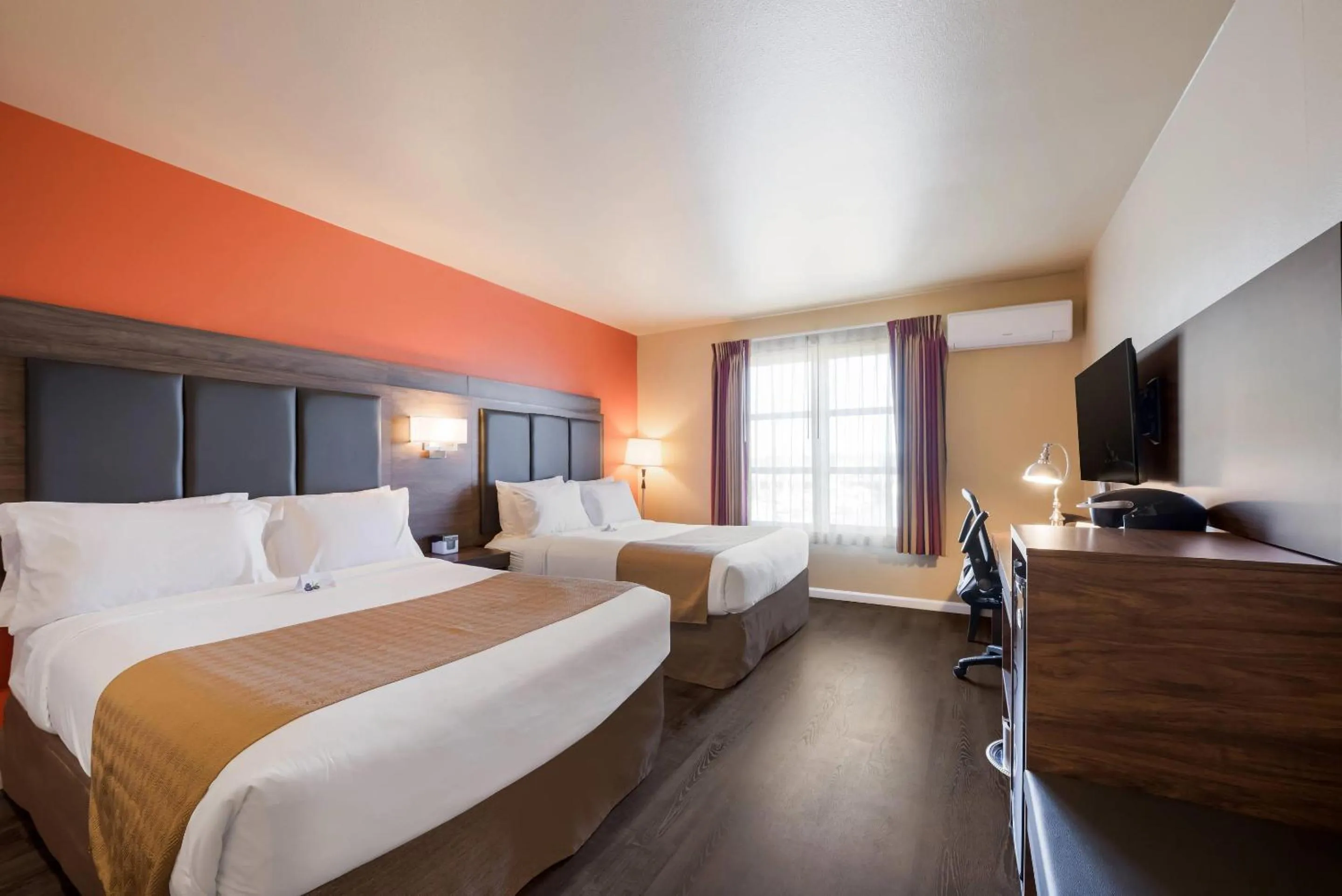 Bedroom, Bed in Inn at Port Gardner-Everett Waterfront, Ascend Hotel Collection