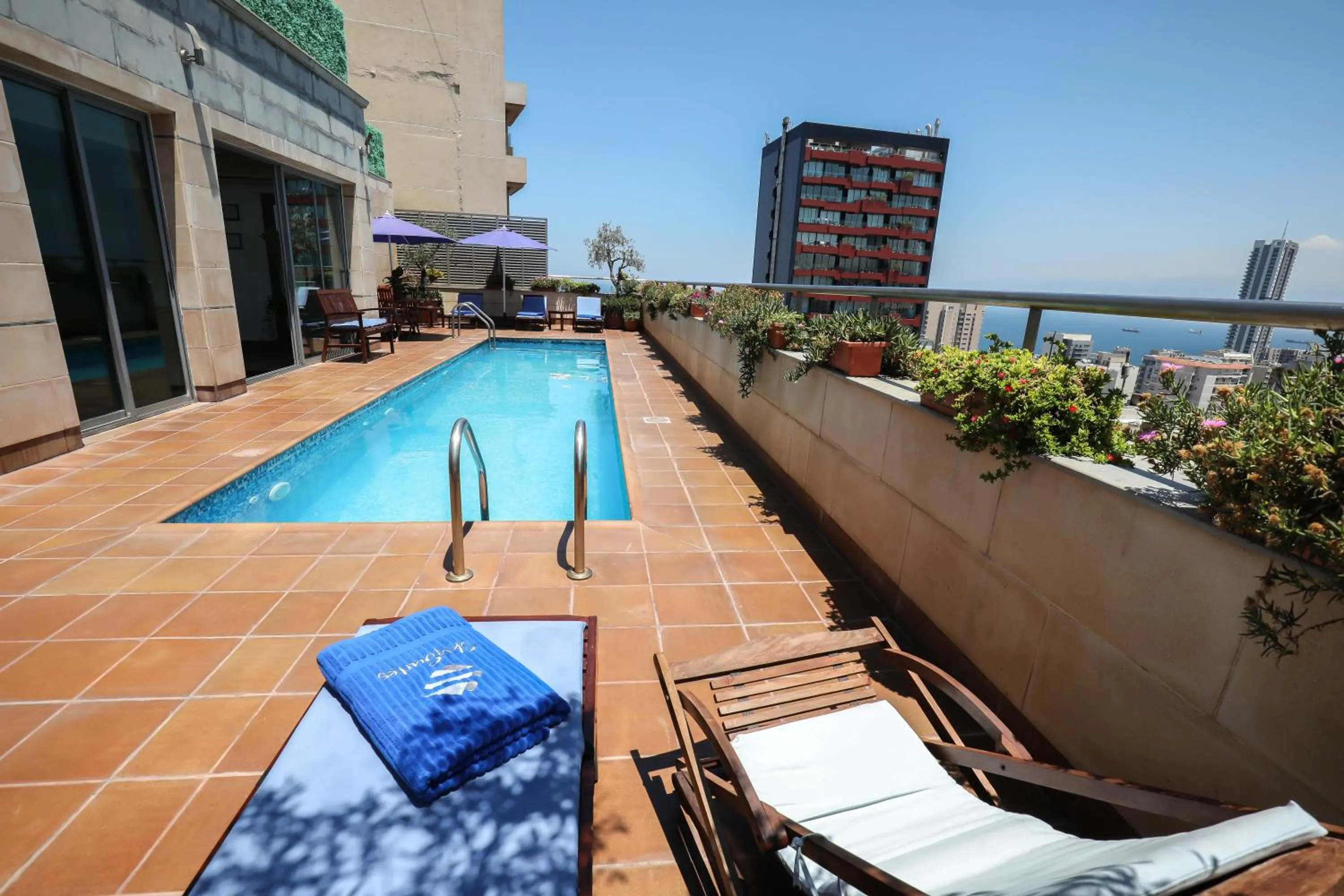 Swimming pool in Sky Suites