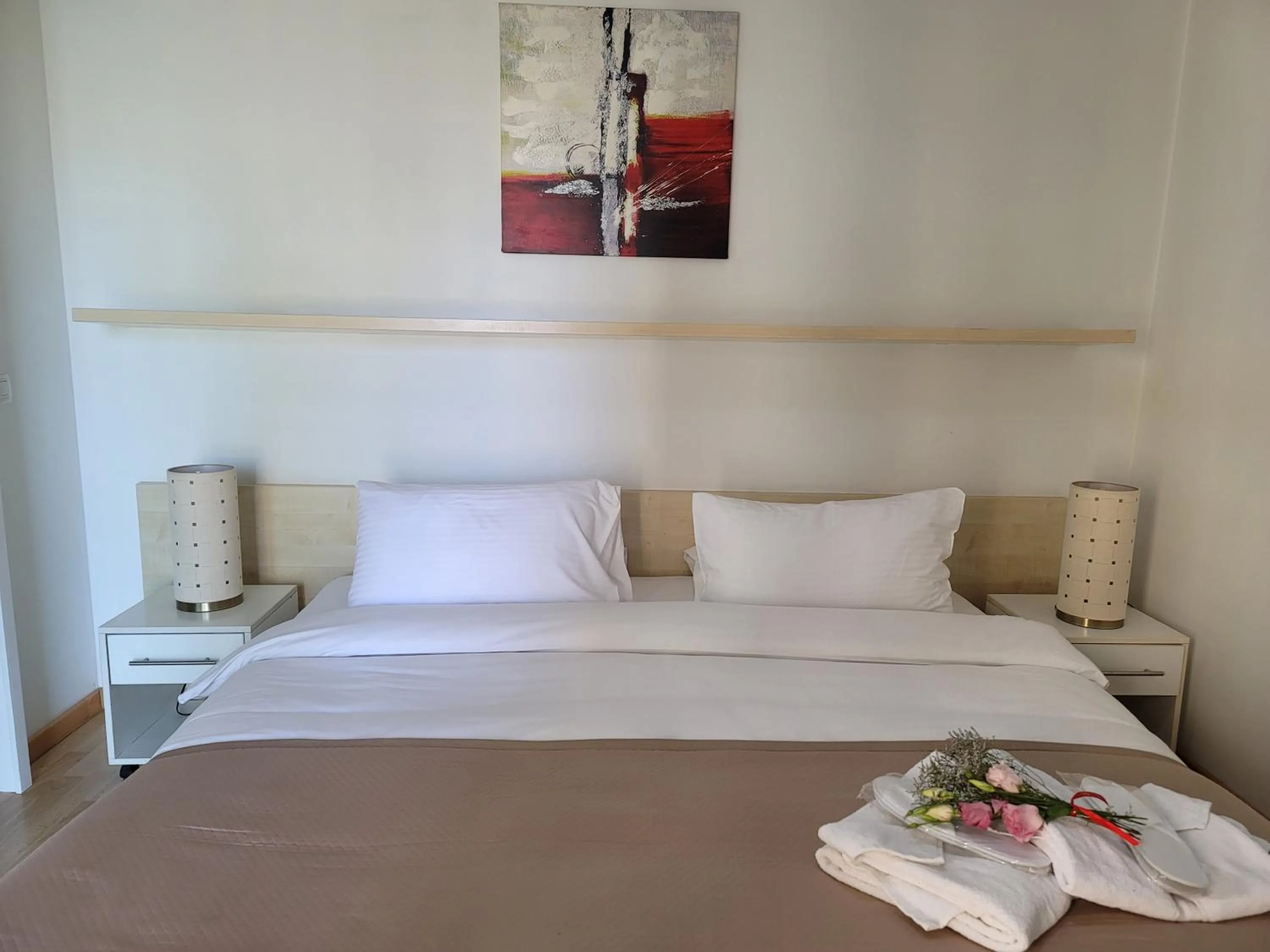 Bedroom, Bed in Sky Suites