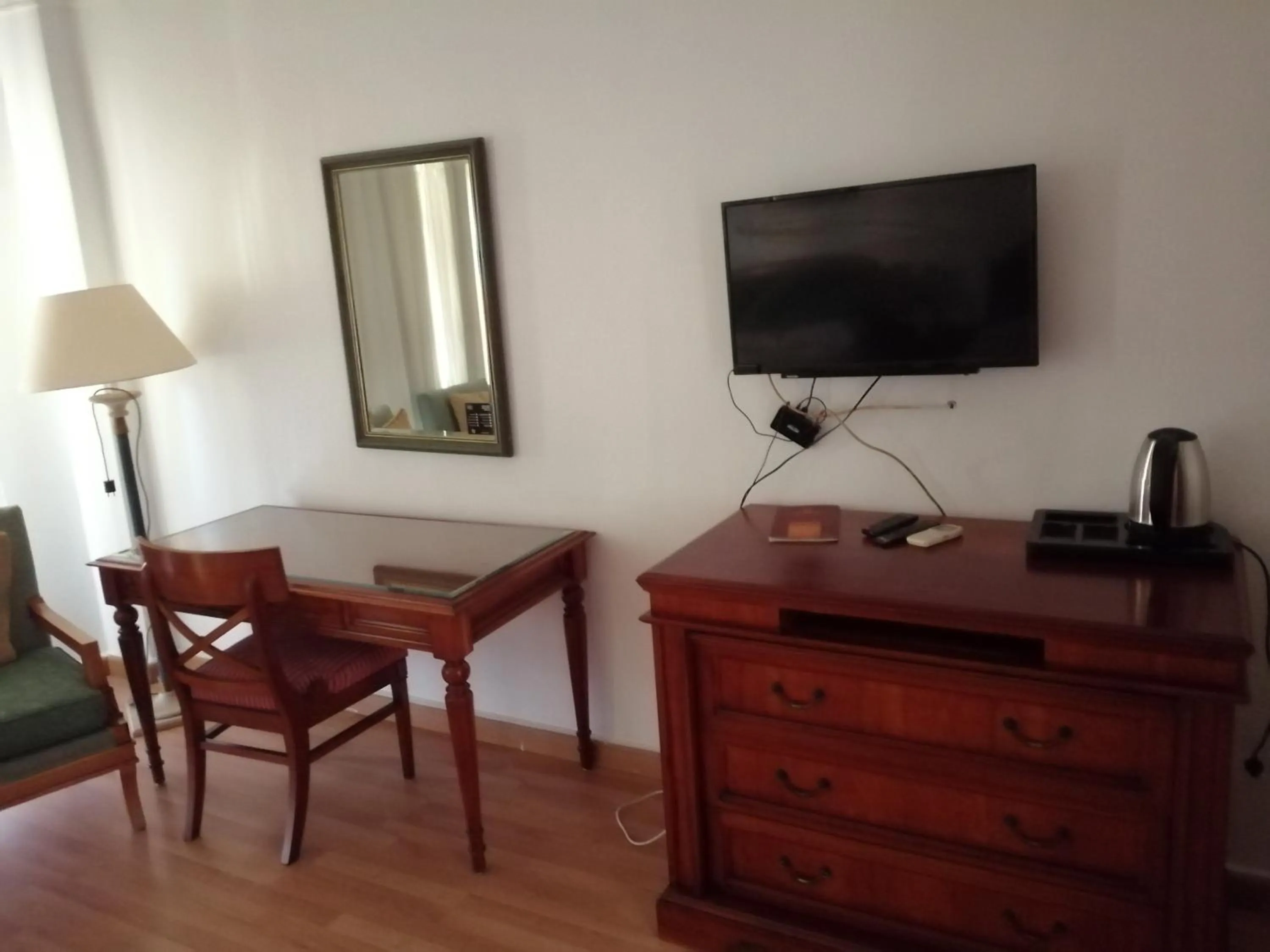 TV and multimedia in Mayorca Hotel Cairo