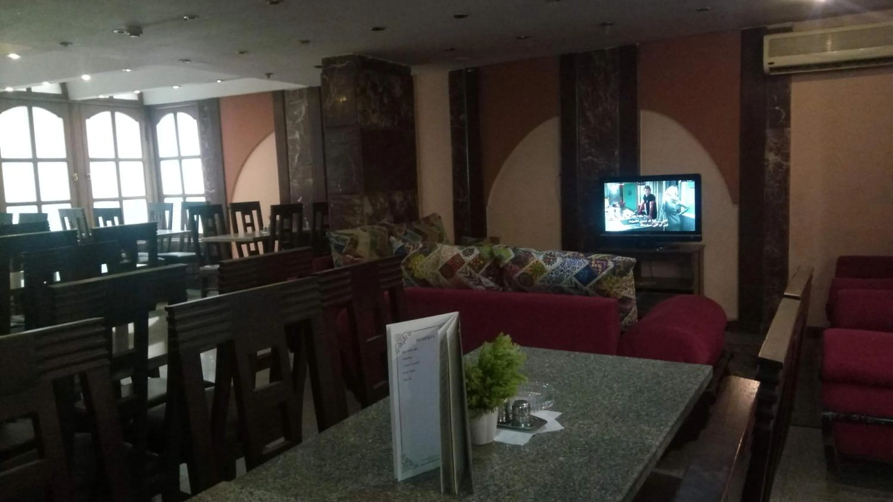 Restaurant/places to eat in Mayorca Hotel Cairo