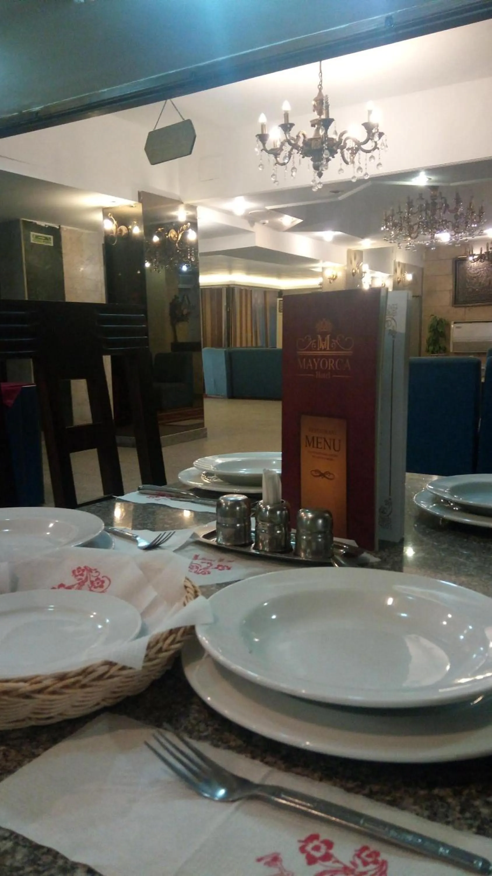 Restaurant/places to eat in Mayorca Hotel Cairo