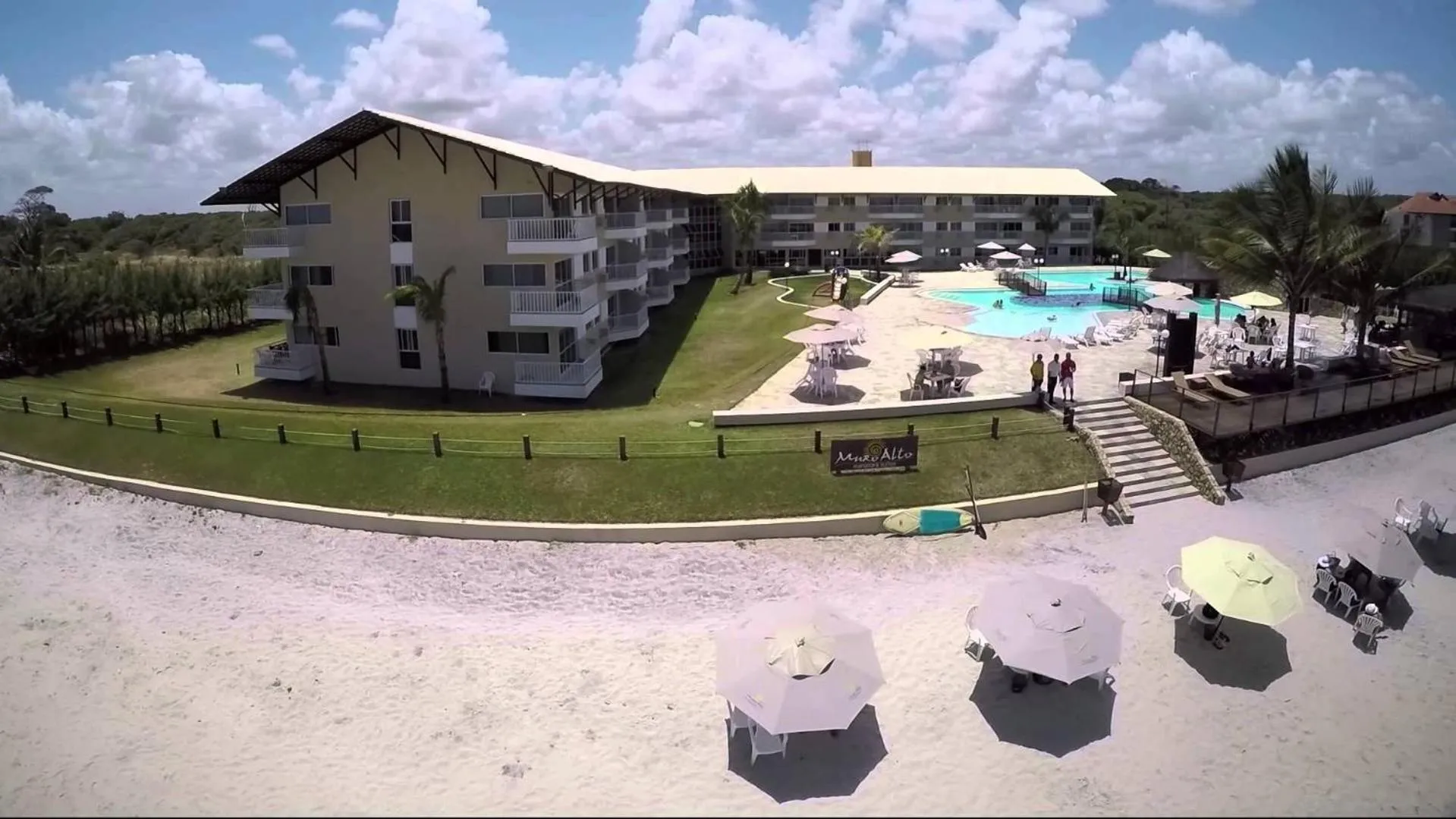 Property building in Muro Alto Marupiara Flats Porto de Galinhas