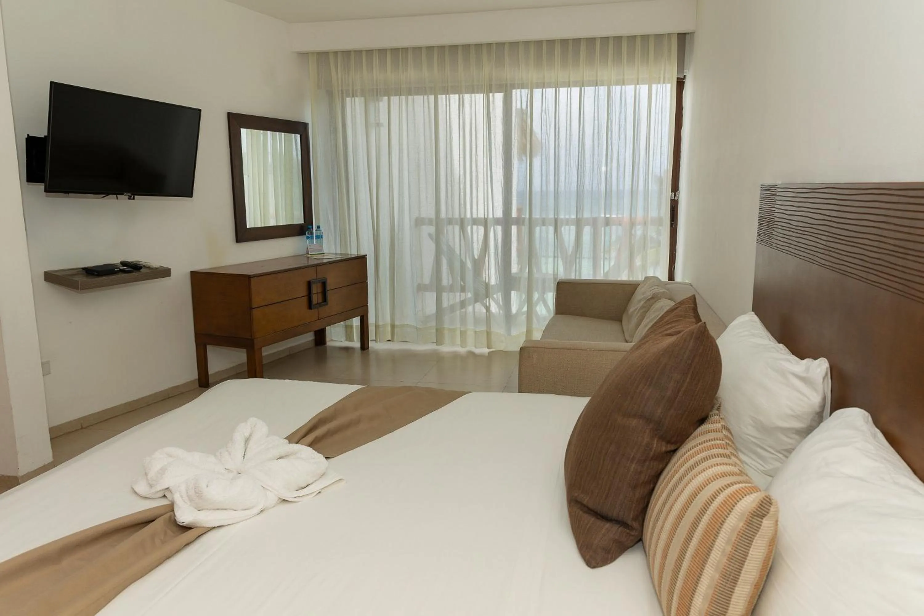 Bedroom, Bed in Quinto Sole Boutique Hotel Mahahual