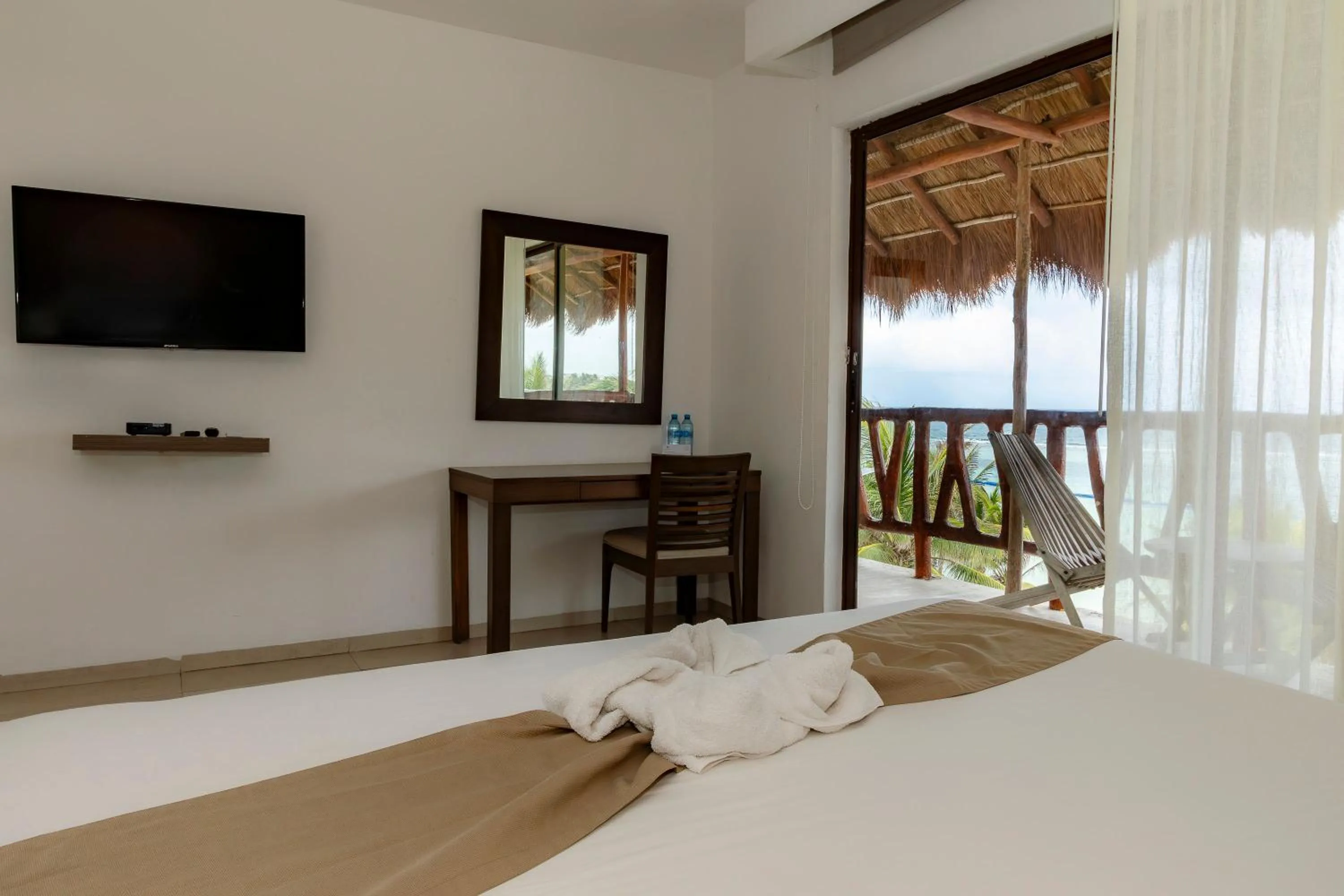 Bedroom, Bed in Quinto Sole Boutique Hotel Mahahual