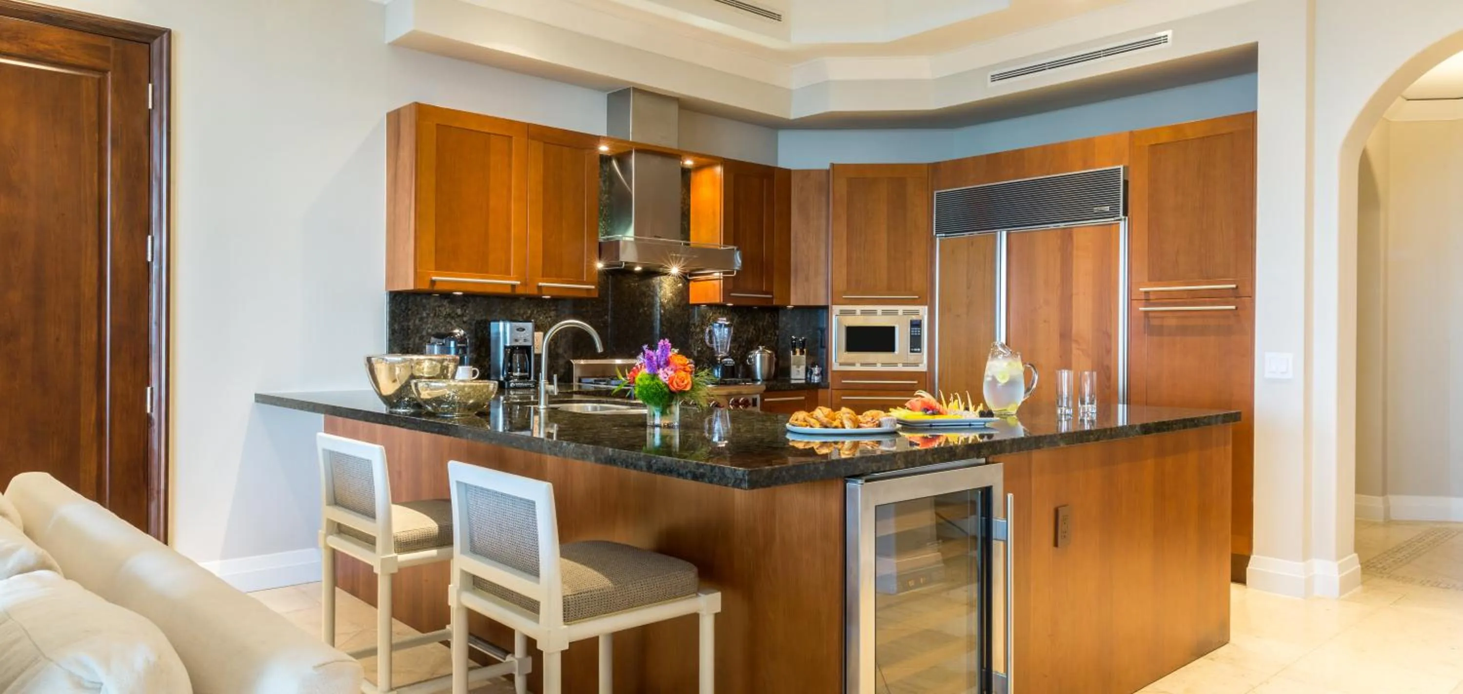 Kitchen or kitchenette in Grace Bay Club