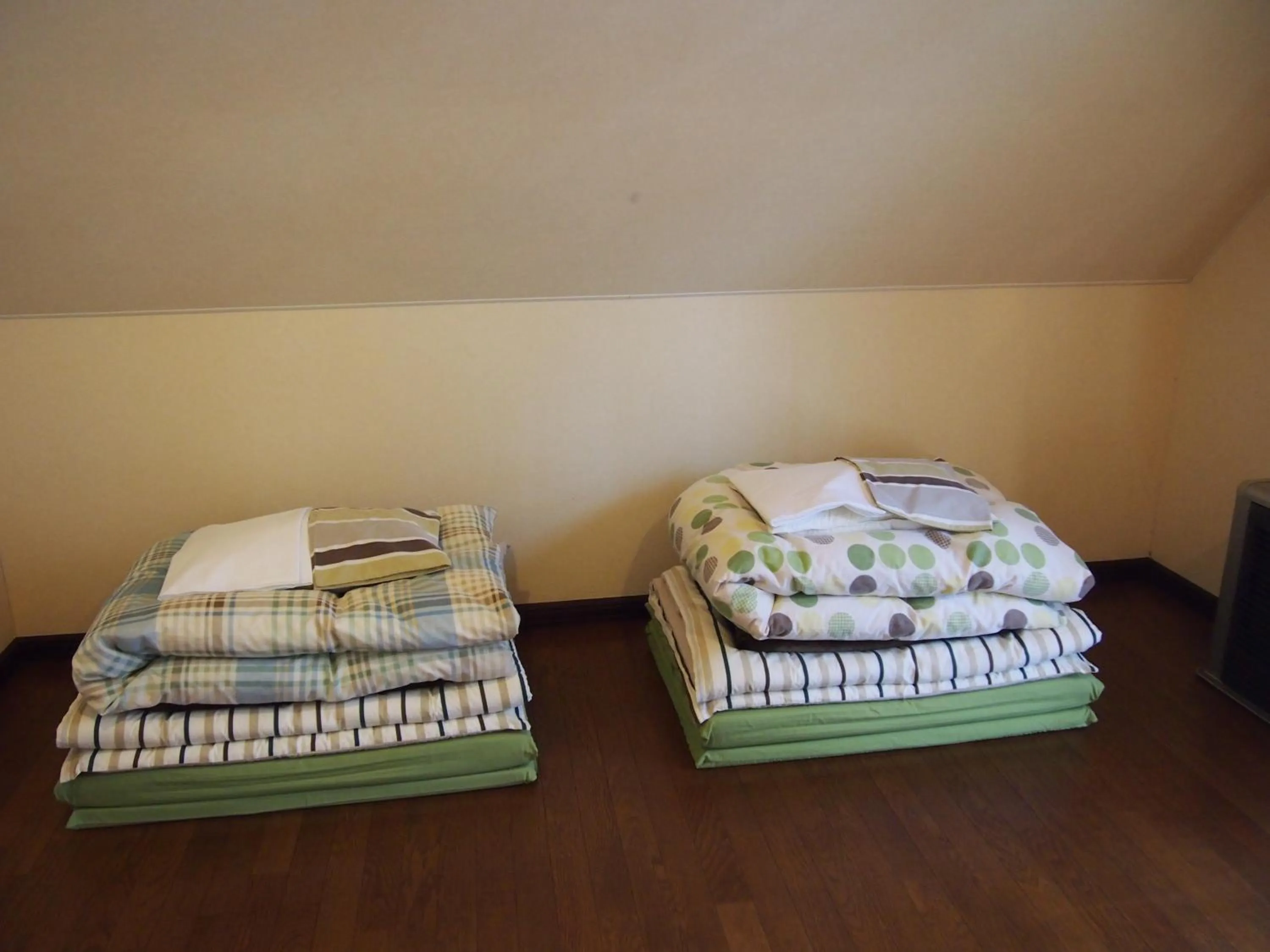 Decorative detail, Bed in Guesthouse Canterbury