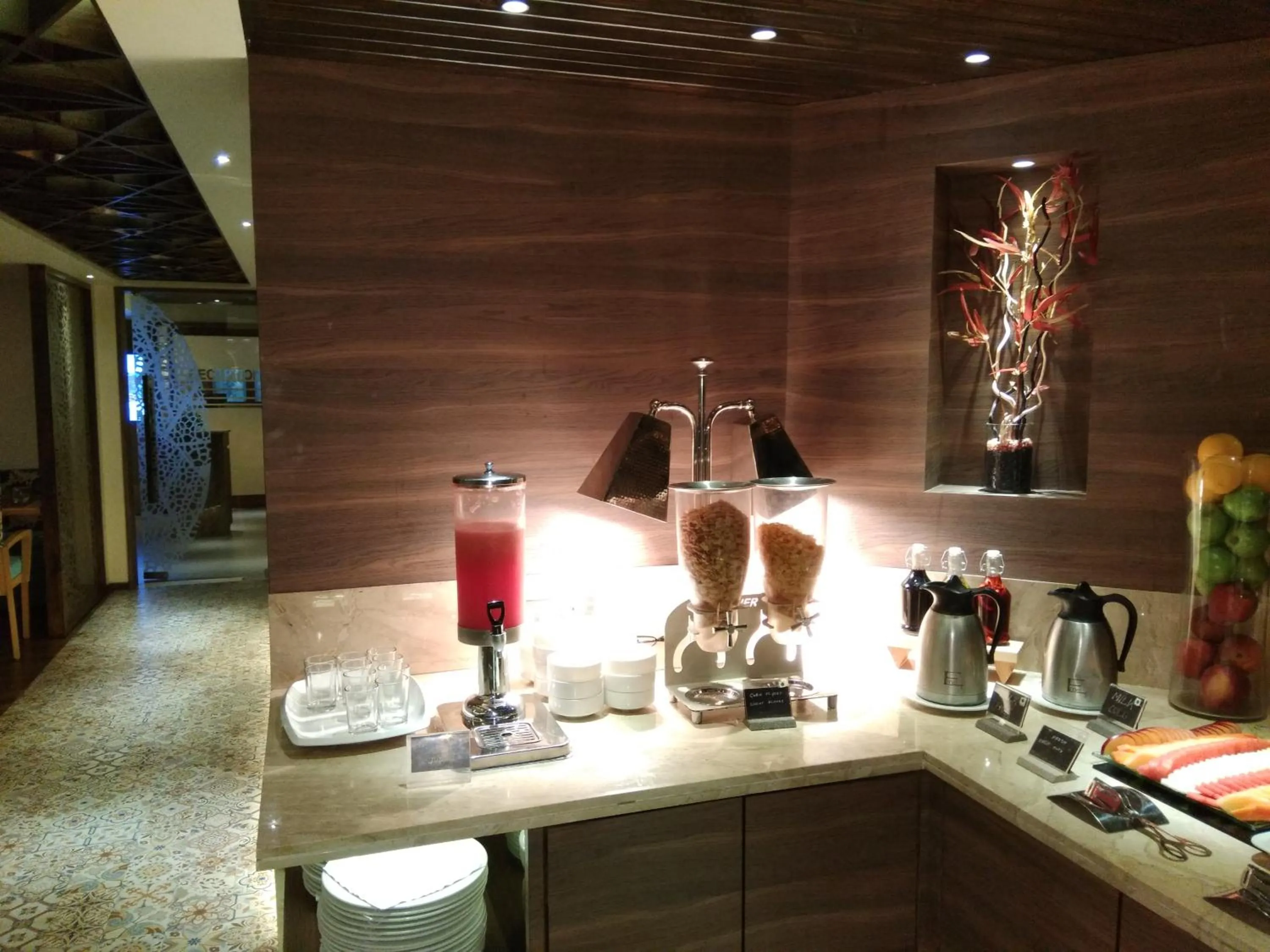 Buffet breakfast in Tunga International Hotel