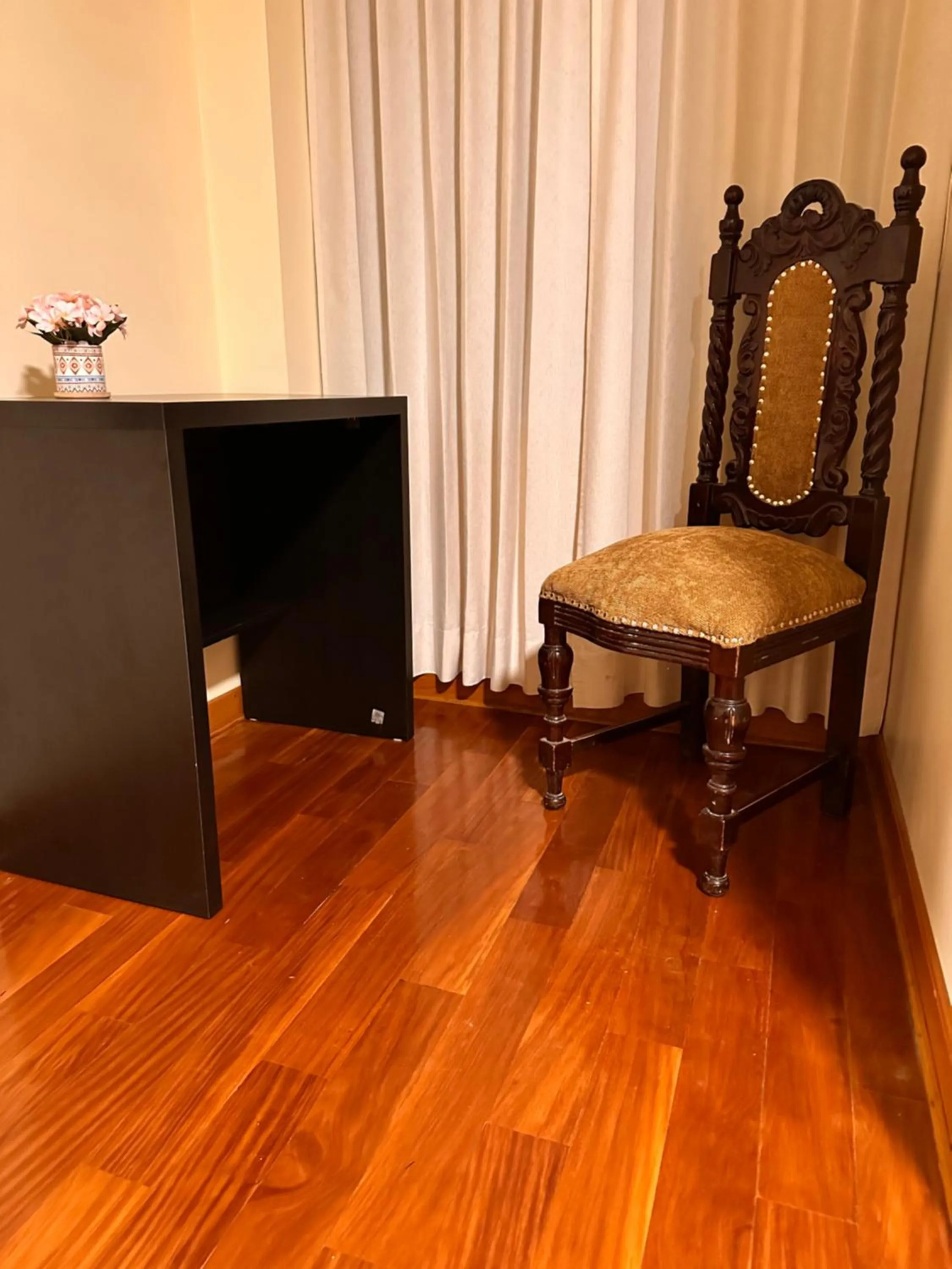 Seating area in Hotel Las Quenas