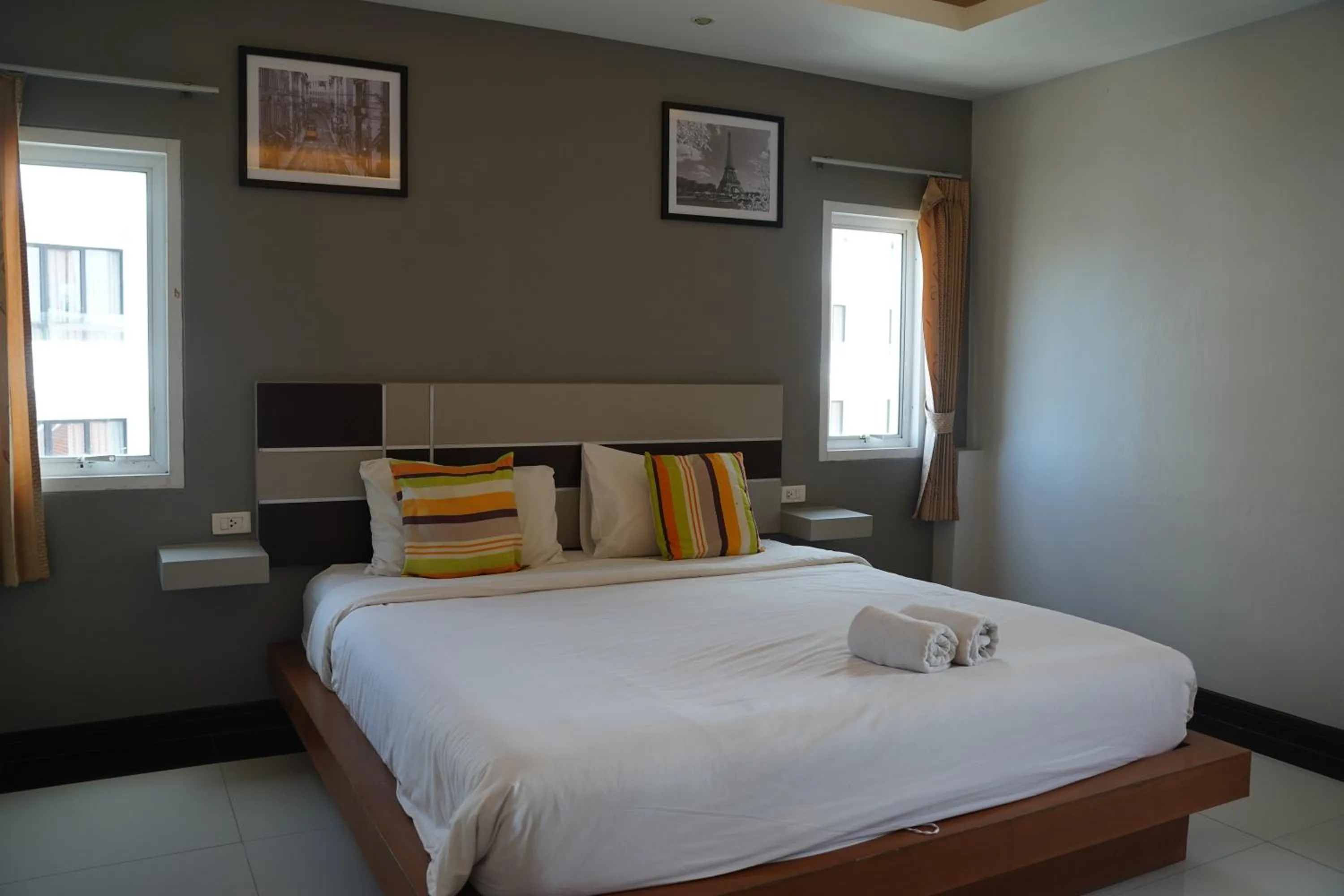 Bedroom, Bed in V Style Pattaya North Beach