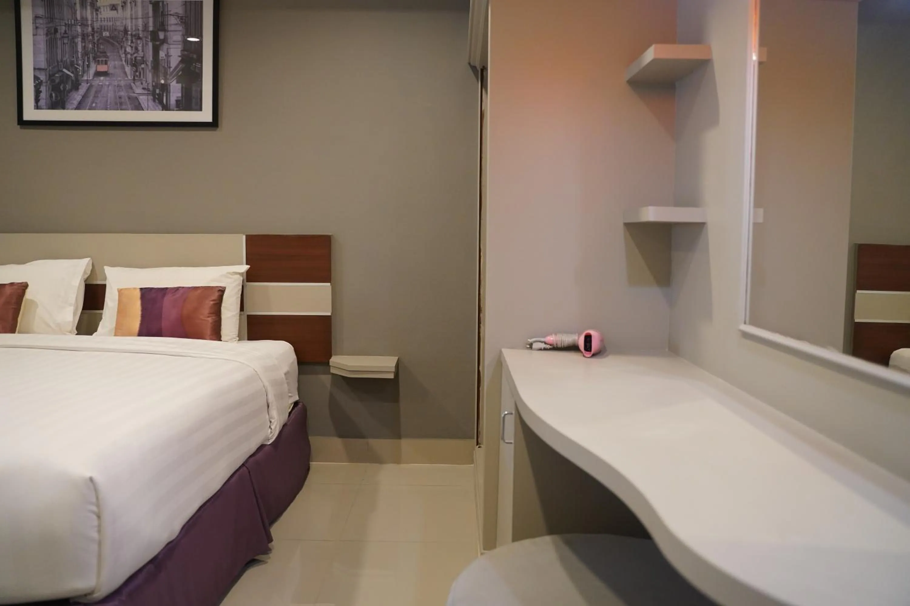 Bedroom, Bed in V Style Pattaya North Beach